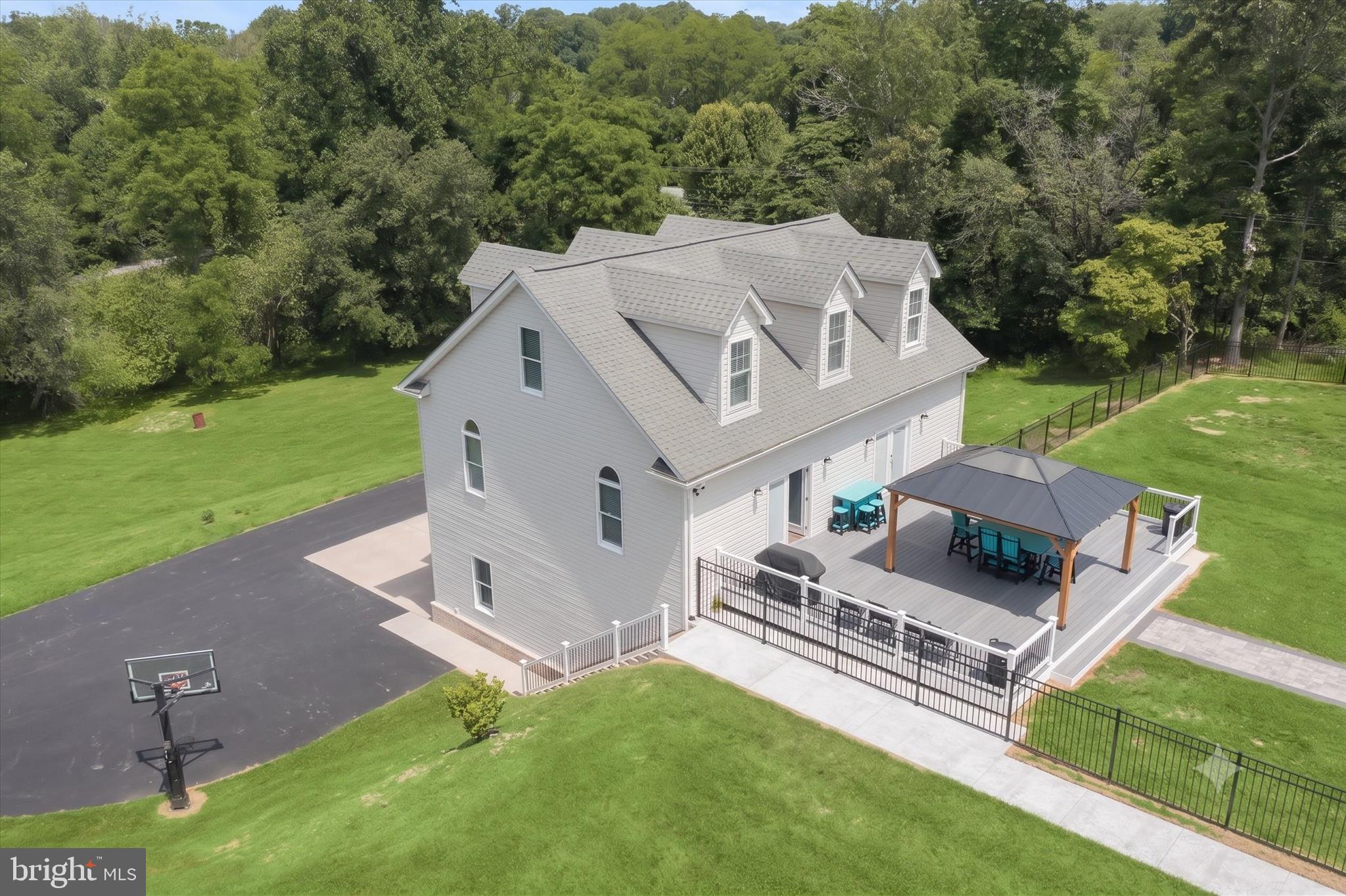 HADDON HURST - Residential