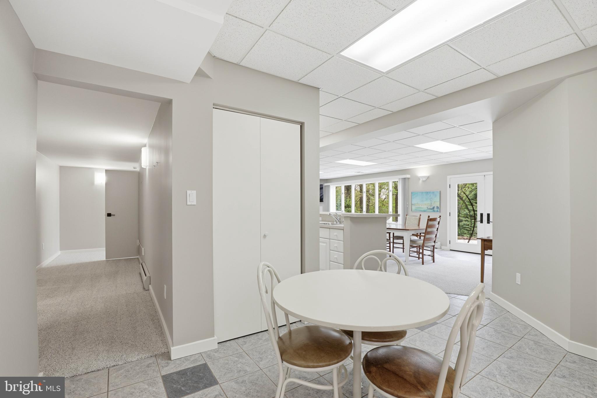 SPRING HILL ACRES - Residential