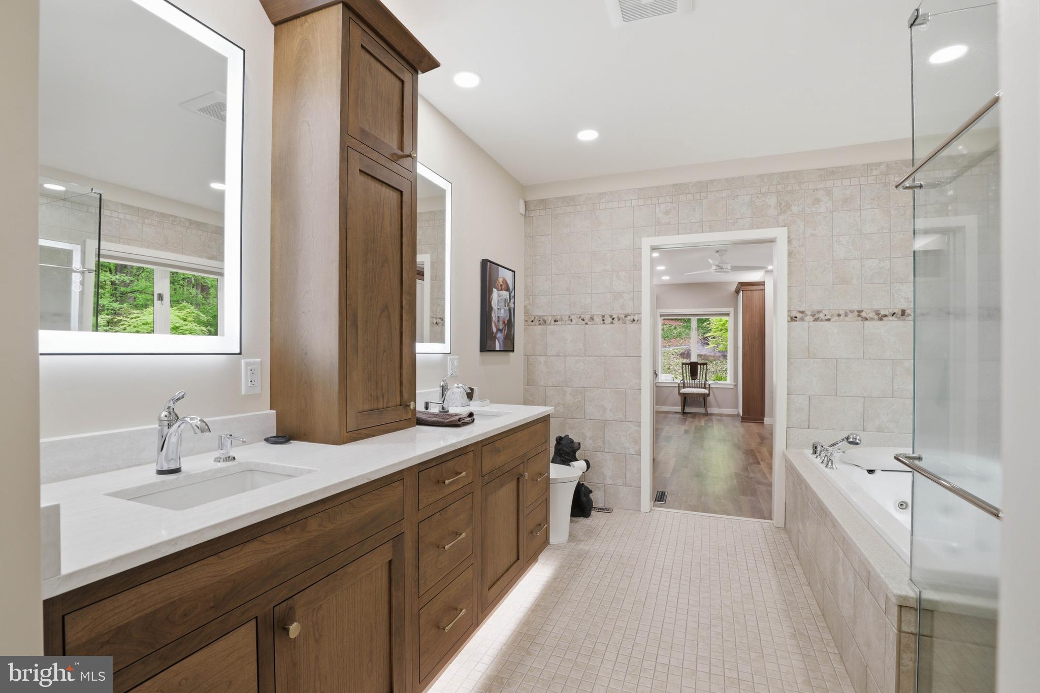 SPRING HILL ACRES - Residential