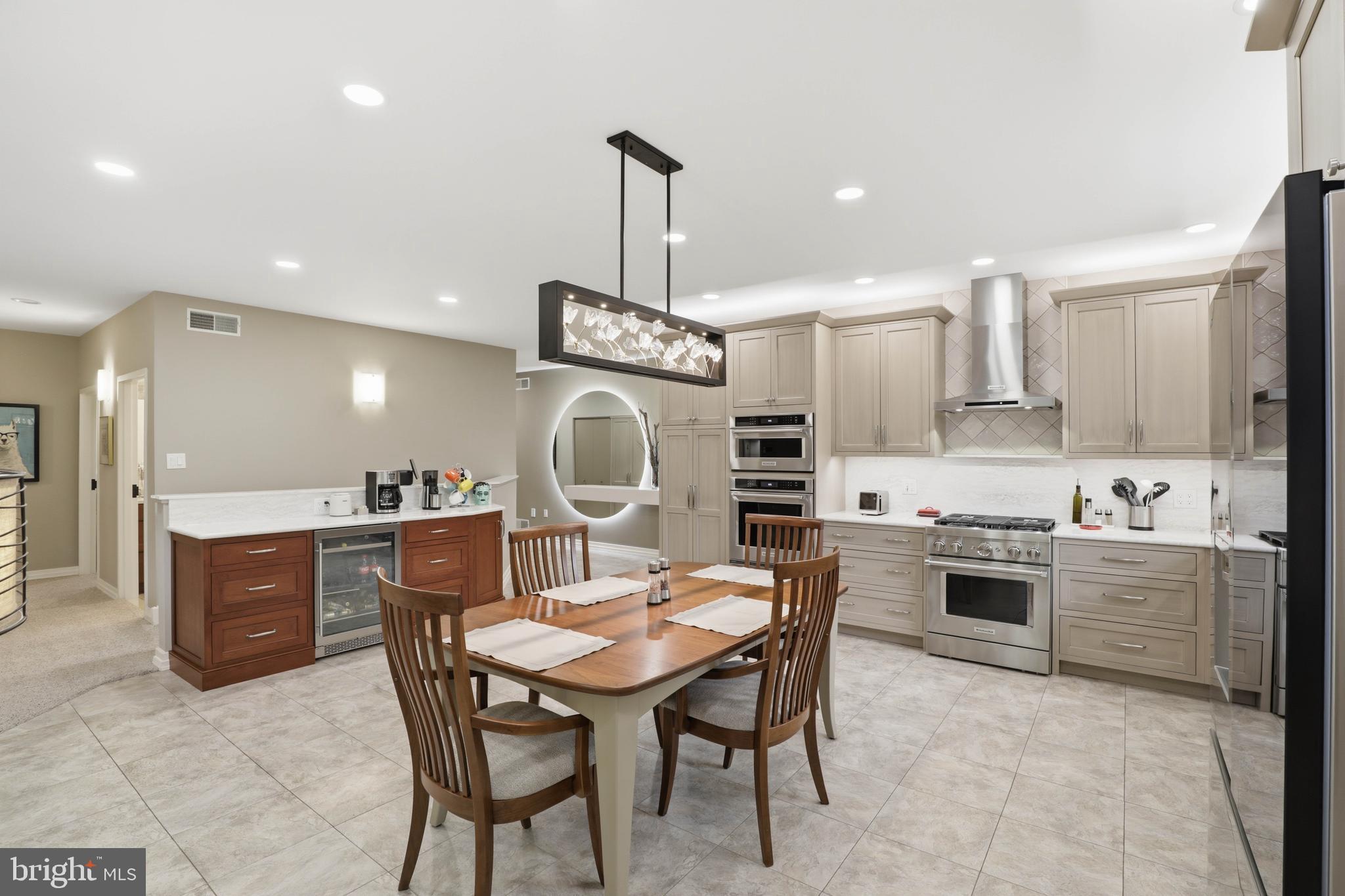 SPRING HILL ACRES - Residential