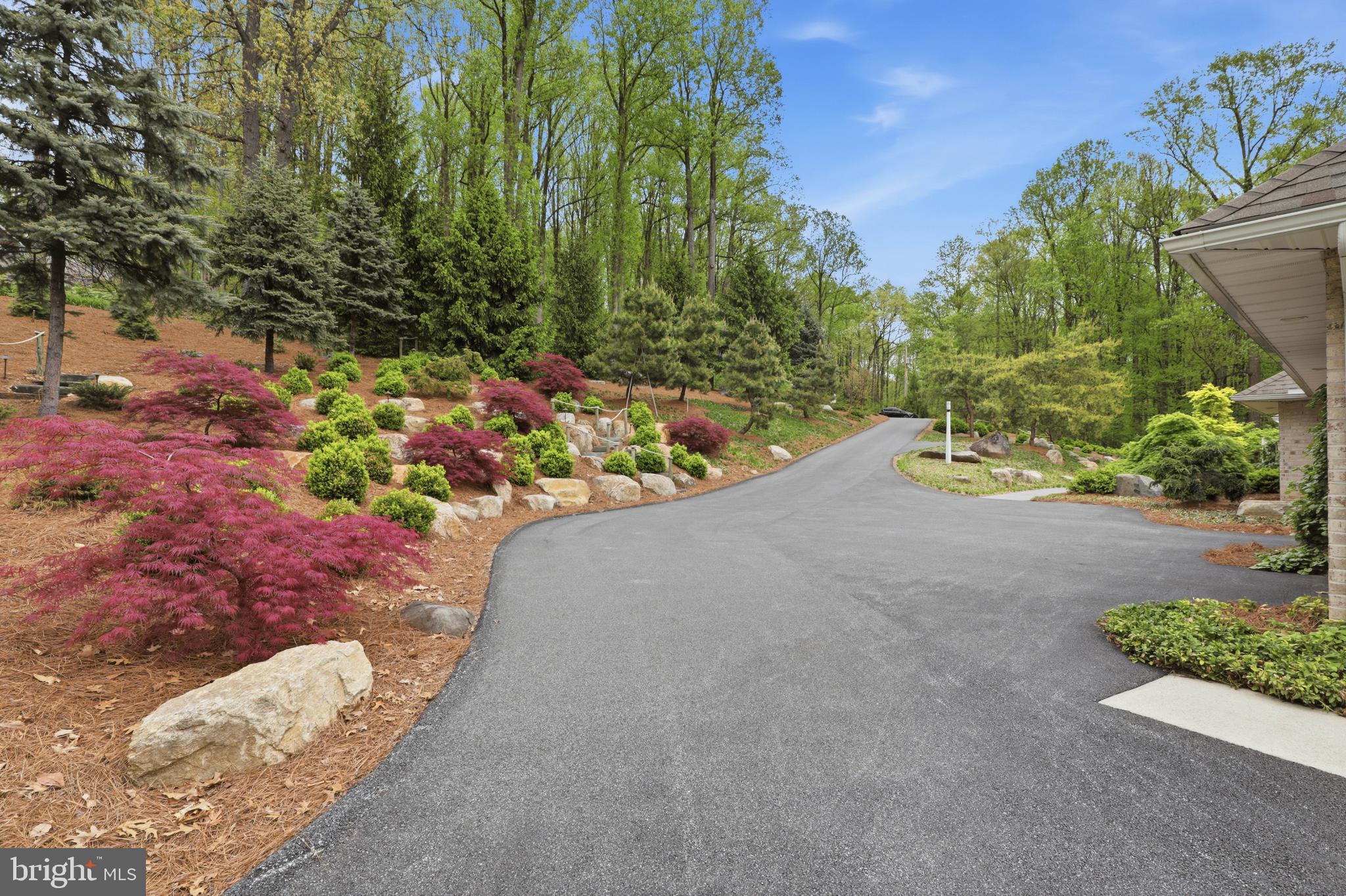 SPRING HILL ACRES - Residential