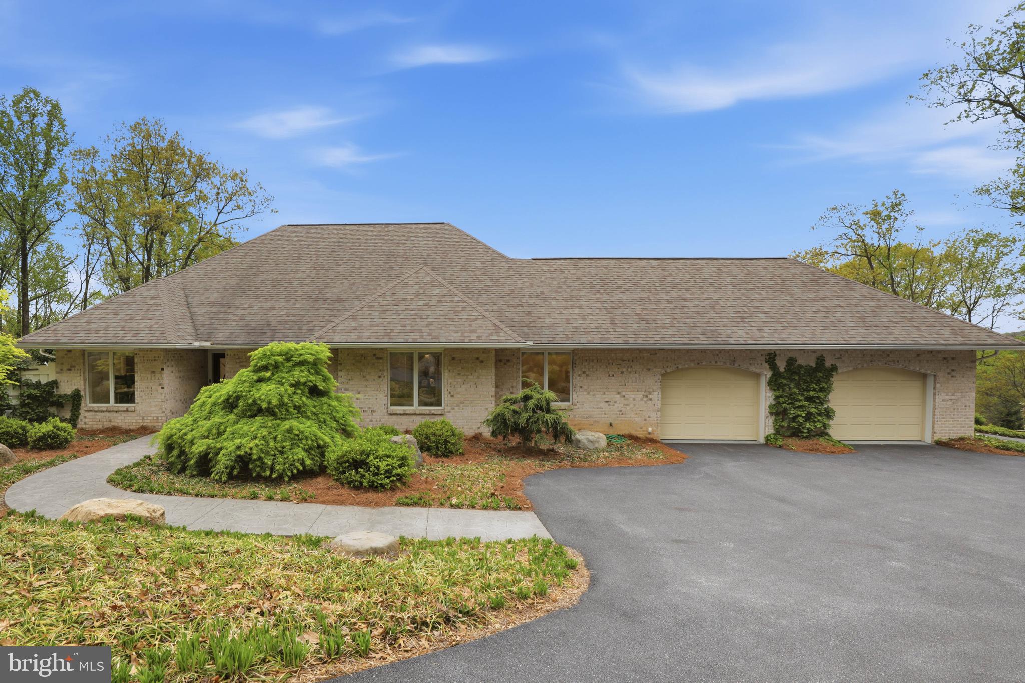 SPRING HILL ACRES - Residential