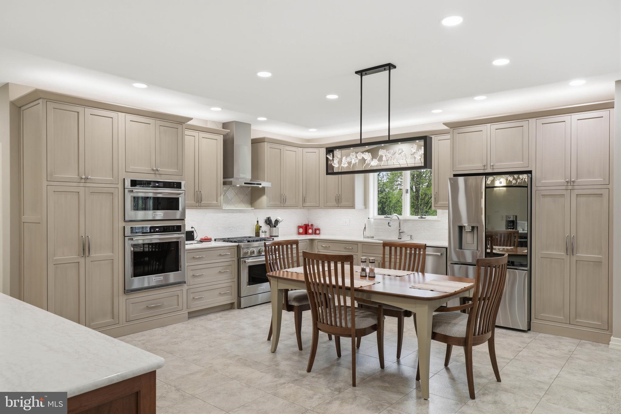 SPRING HILL ACRES - Residential
