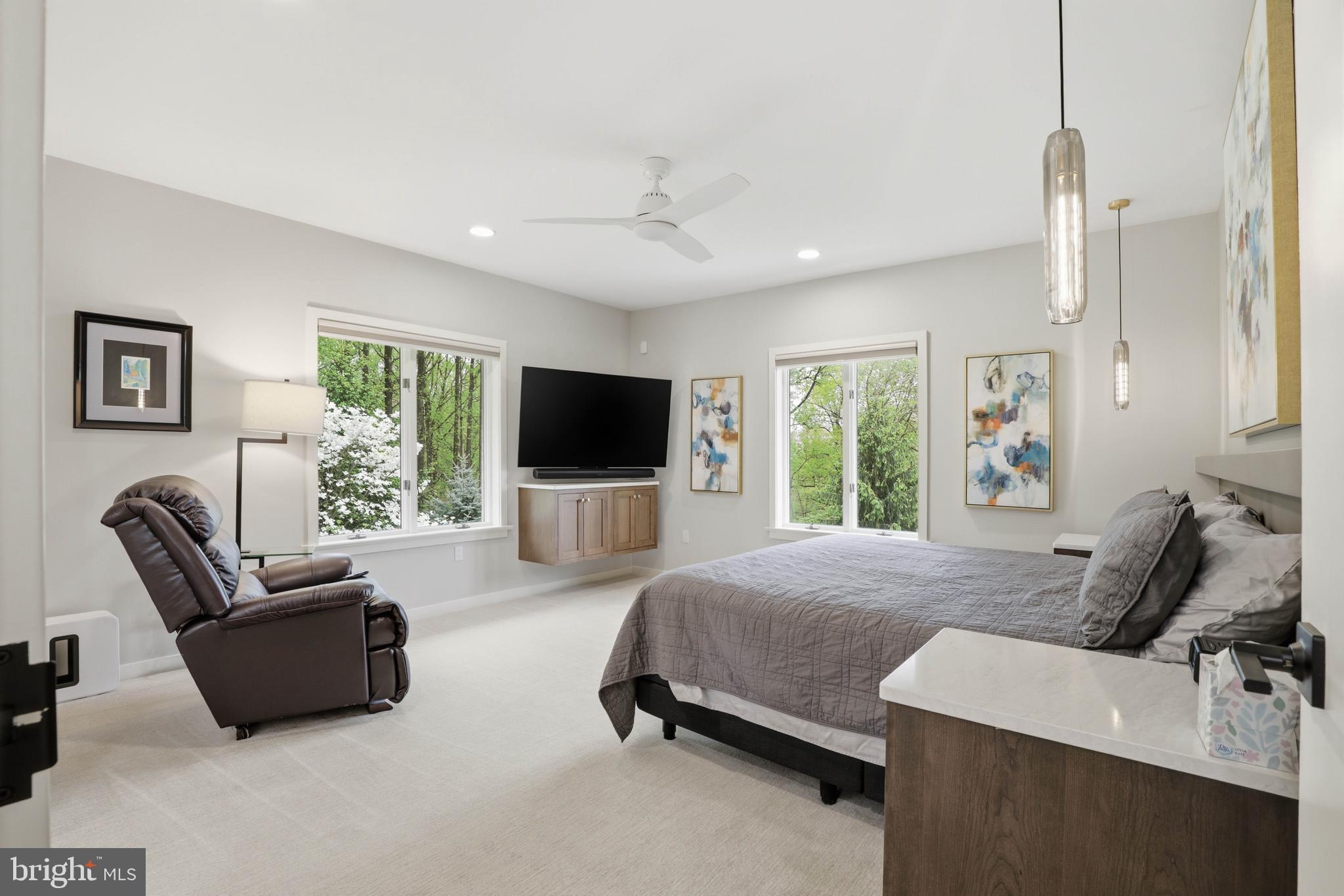 SPRING HILL ACRES - Residential