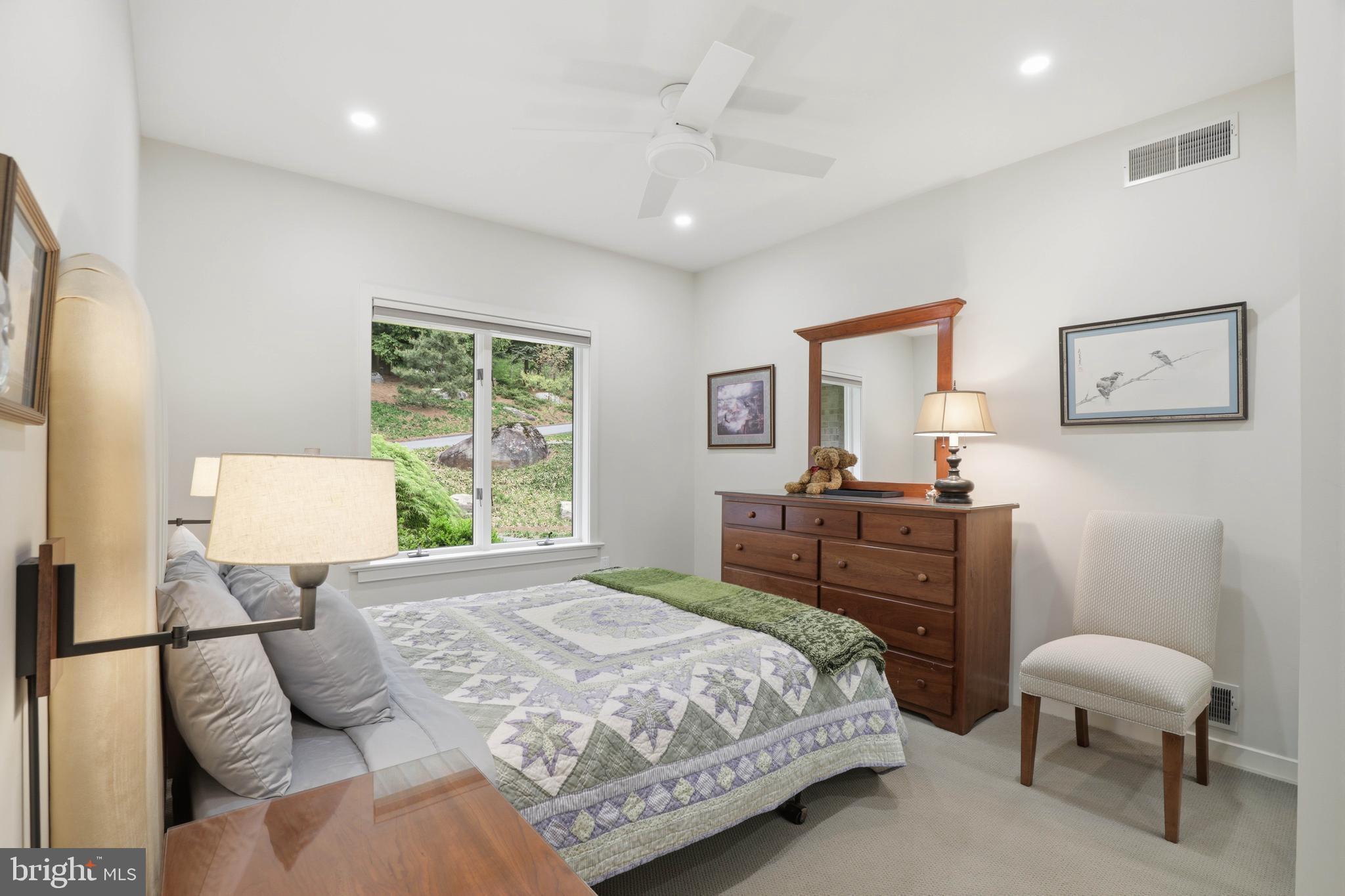 SPRING HILL ACRES - Residential