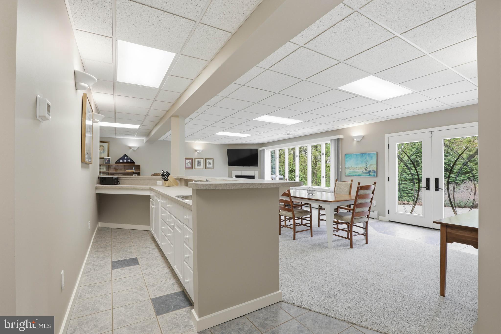 SPRING HILL ACRES - Residential