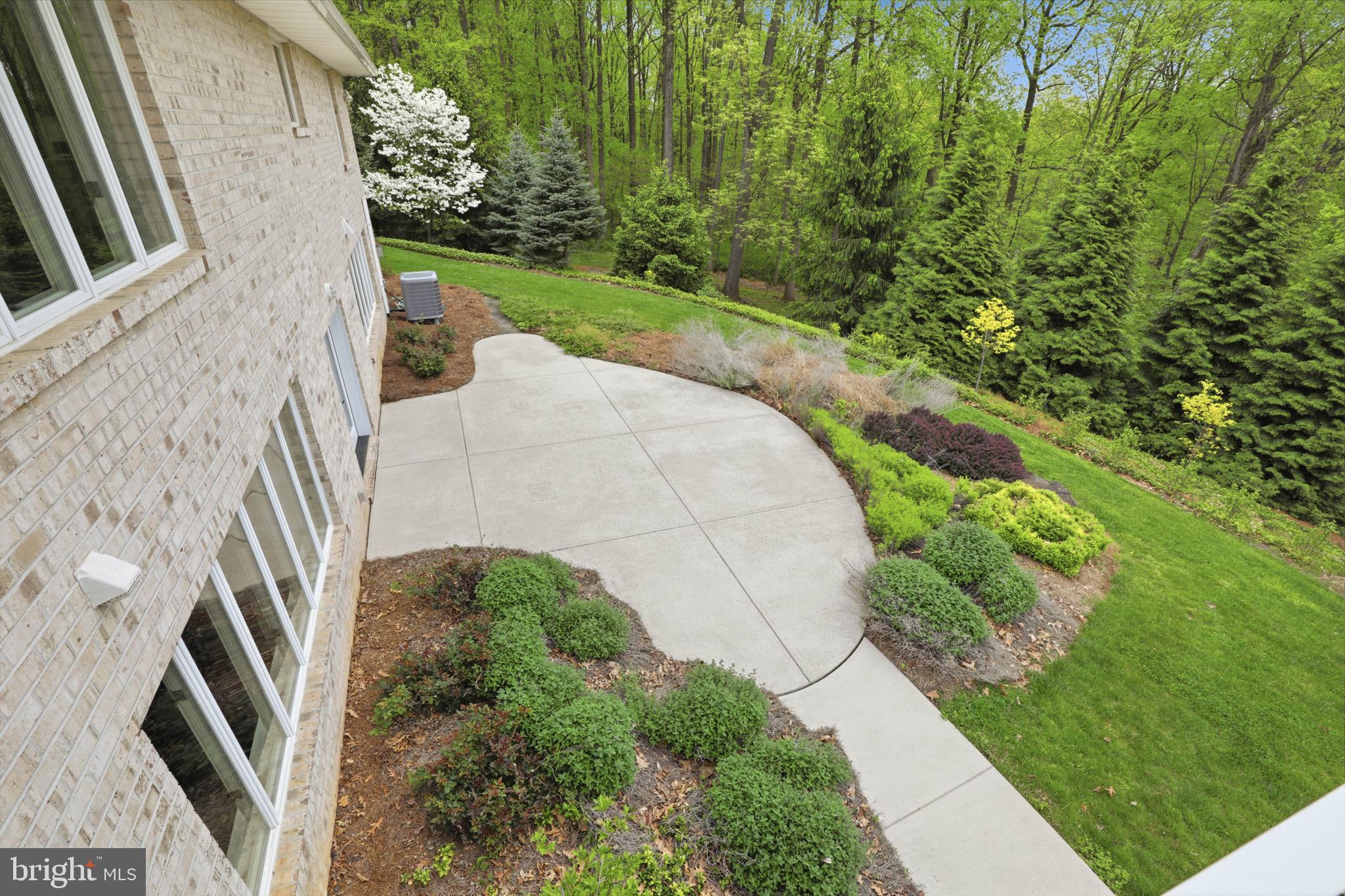 SPRING HILL ACRES - Residential