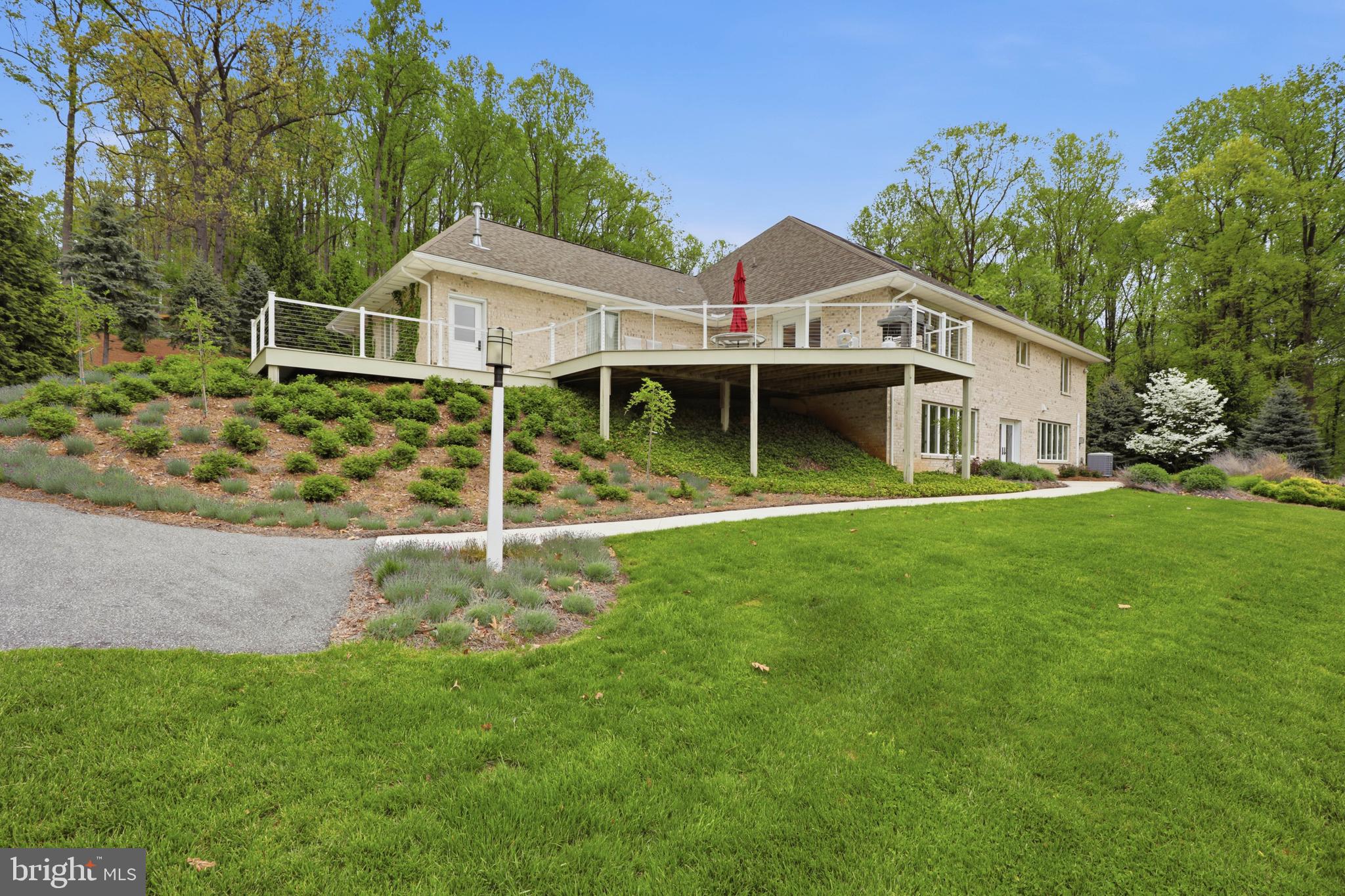 SPRING HILL ACRES - Residential