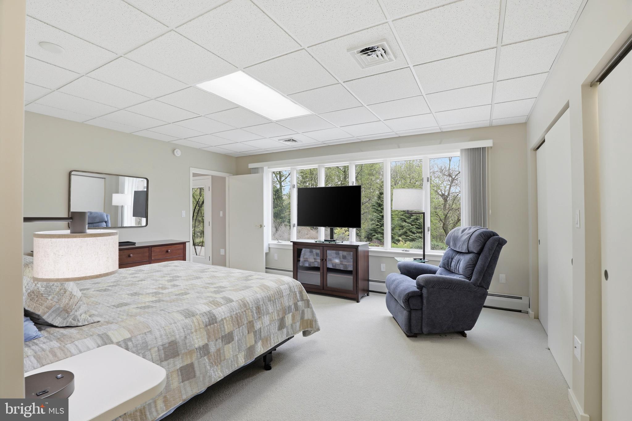 SPRING HILL ACRES - Residential