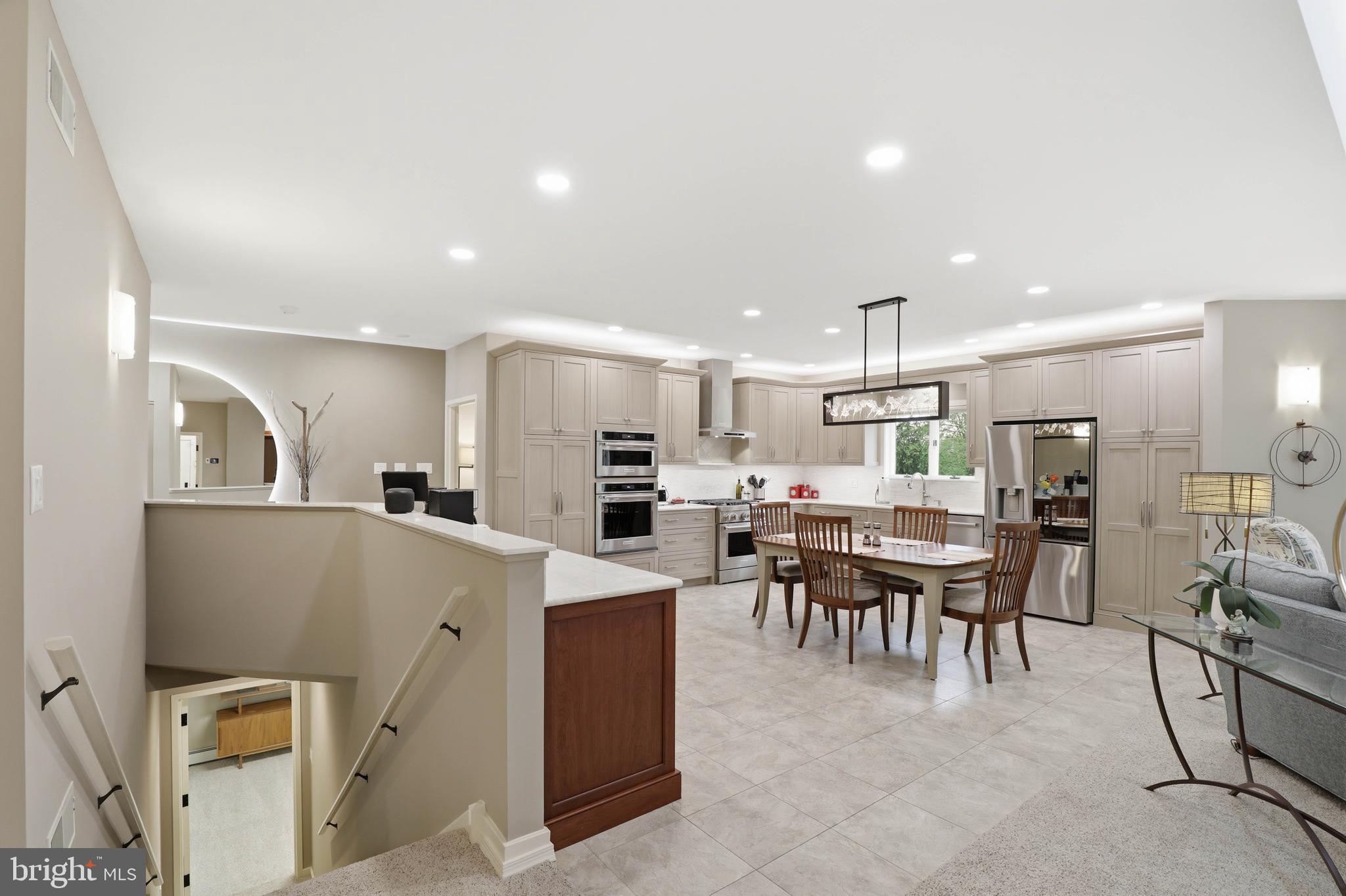 SPRING HILL ACRES - Residential