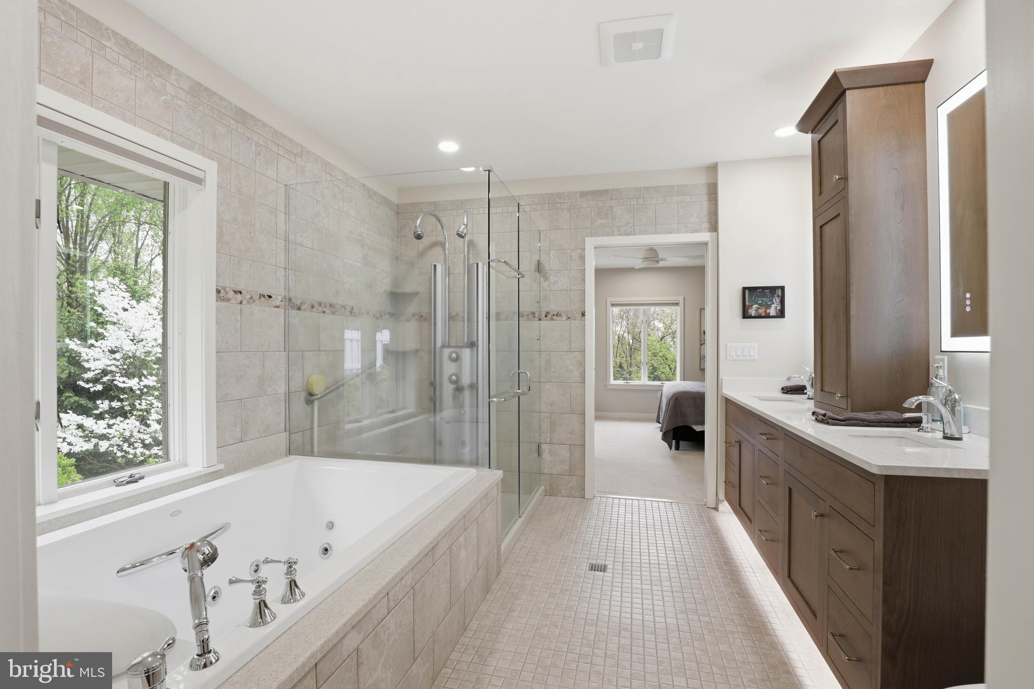 SPRING HILL ACRES - Residential