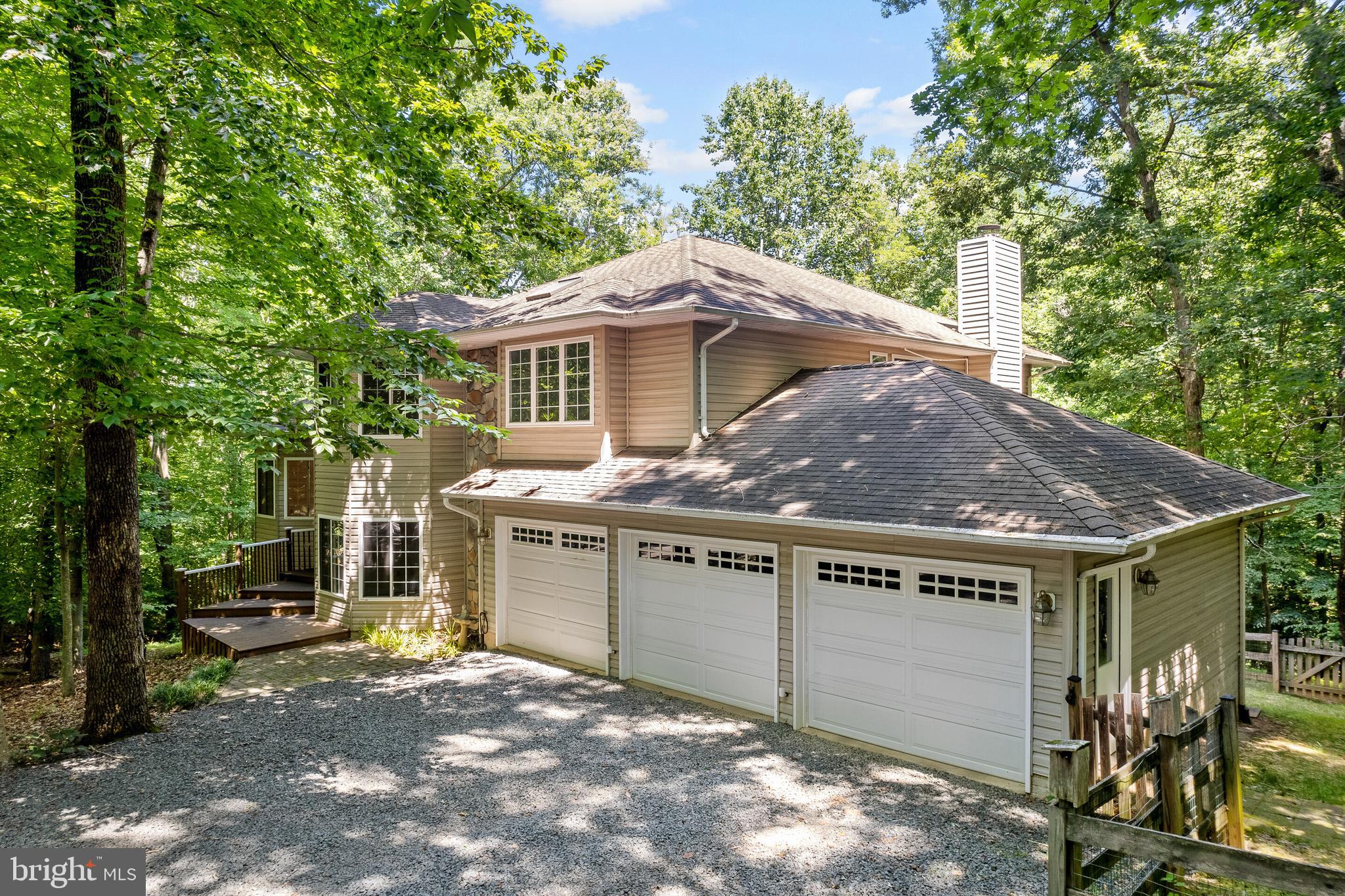 OCCOQUAN OAKS - Residential