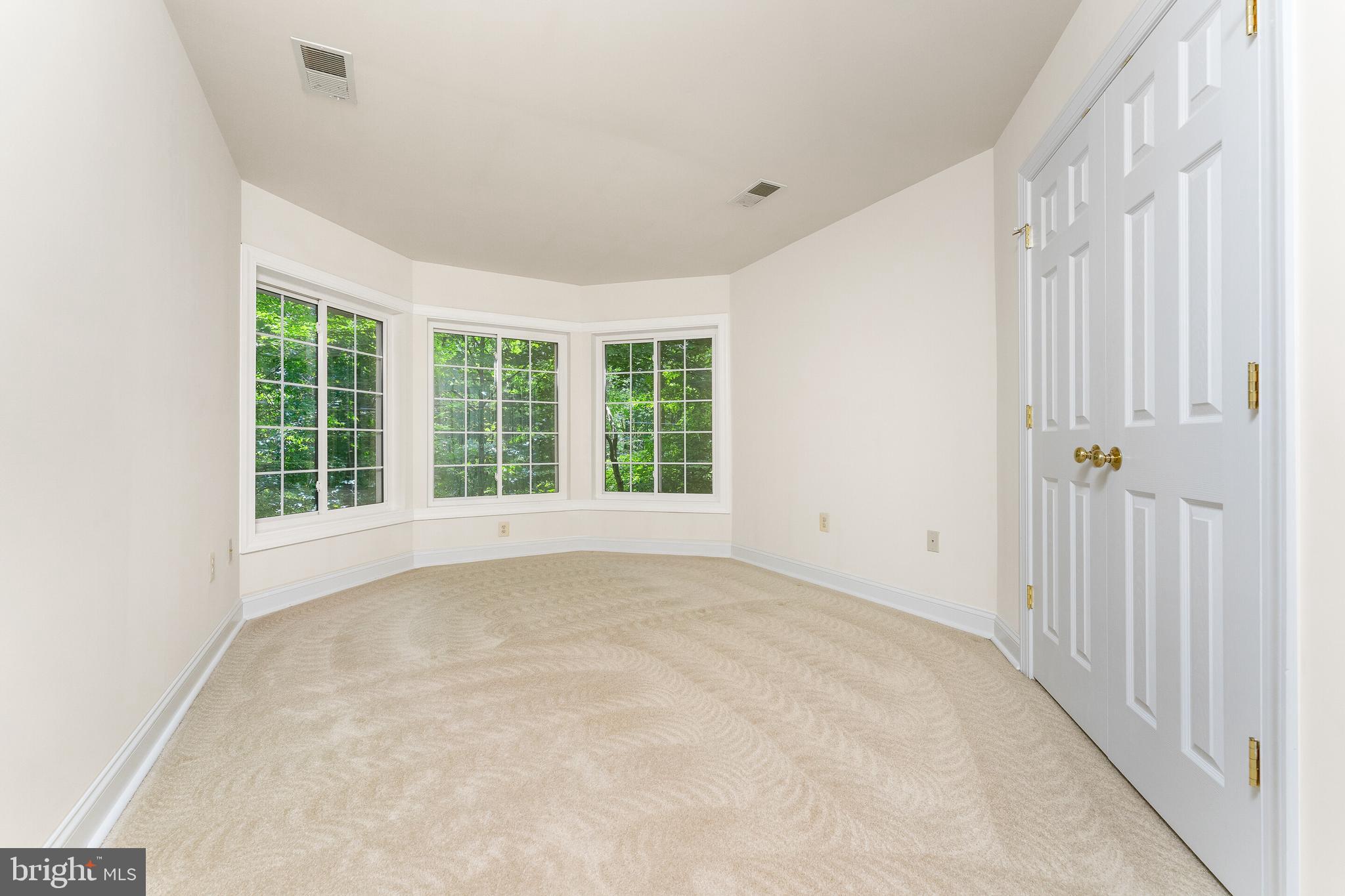 OCCOQUAN OAKS - Residential