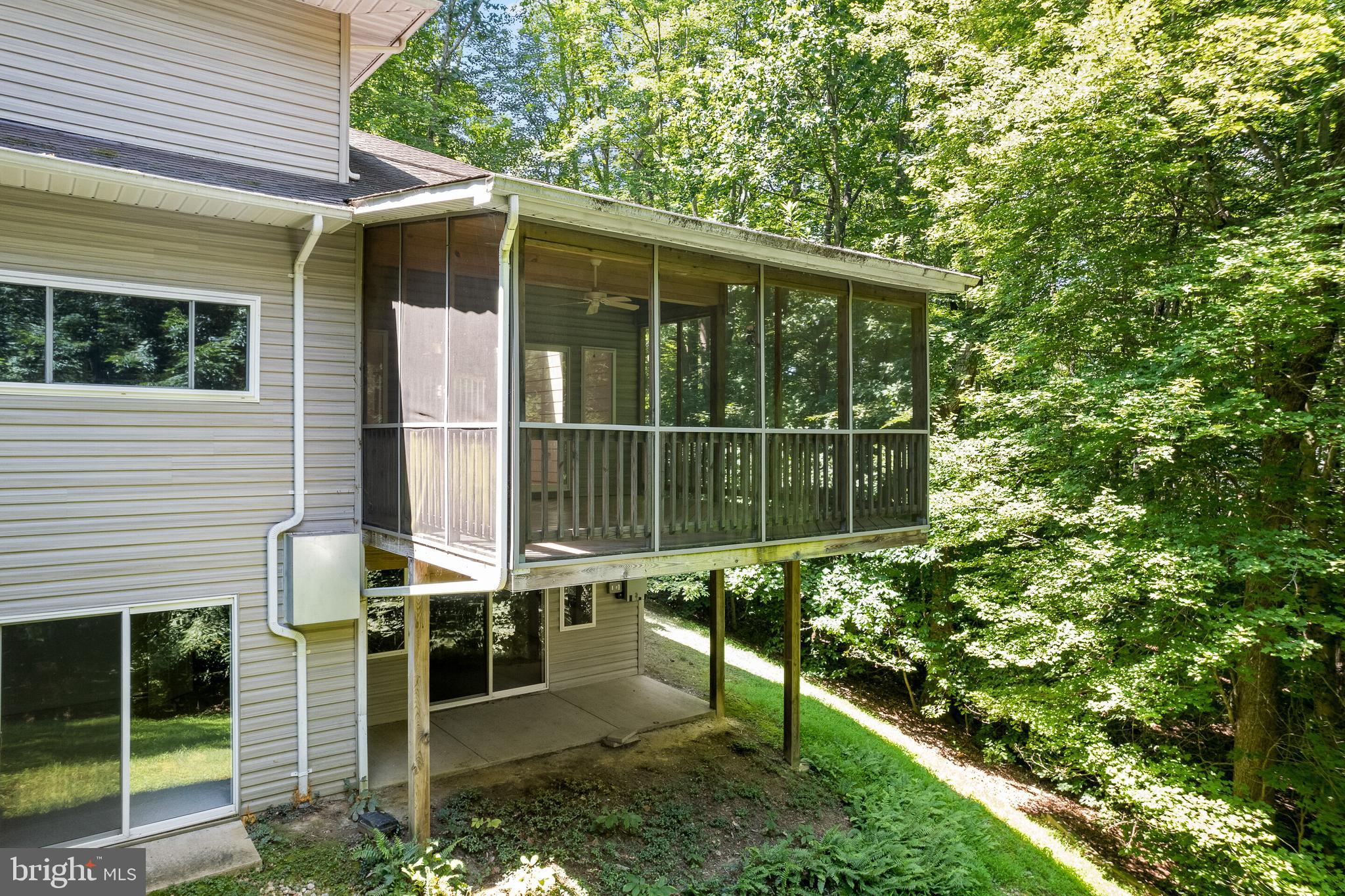 OCCOQUAN OAKS - Residential