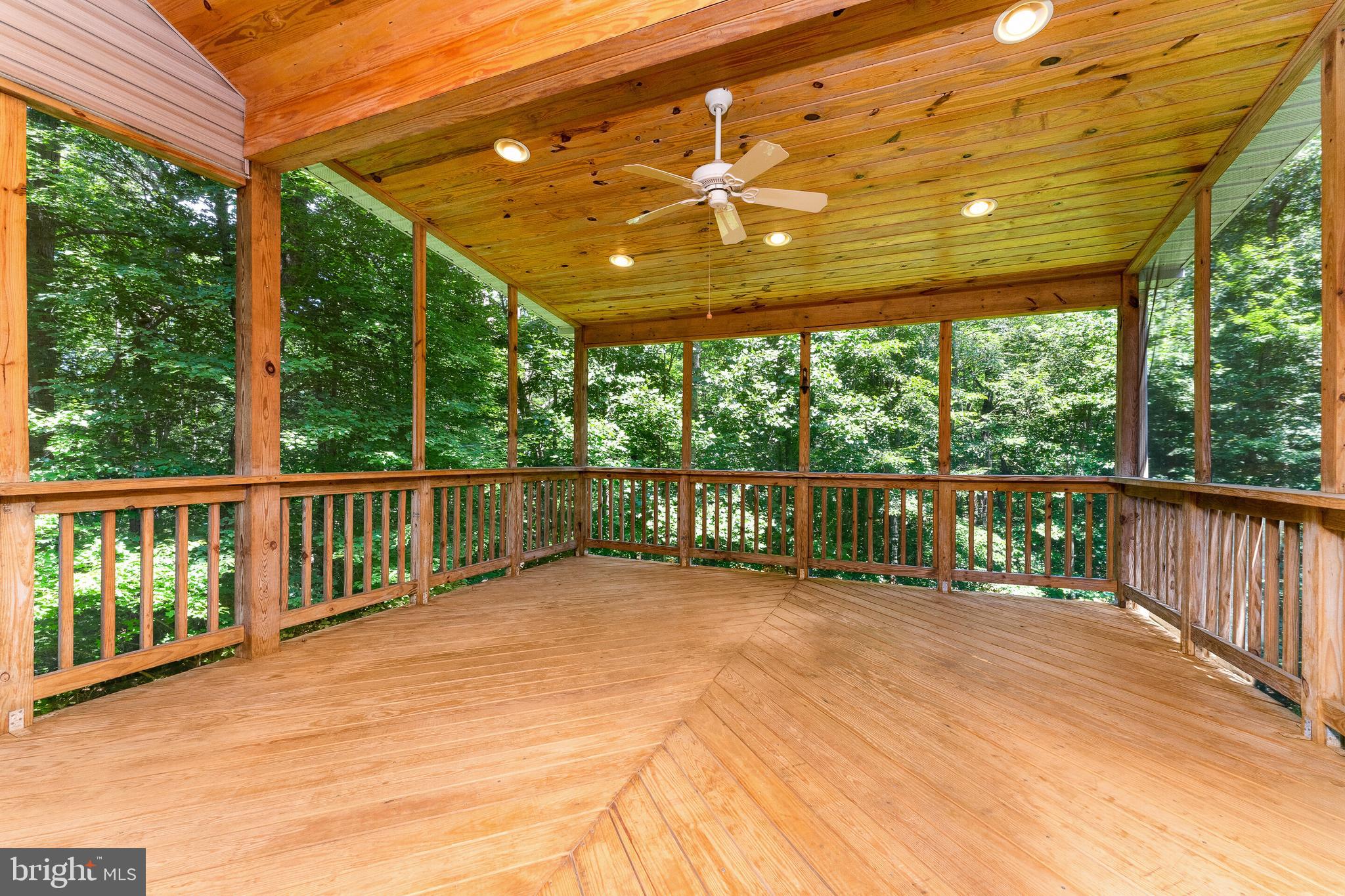 OCCOQUAN OAKS - Residential