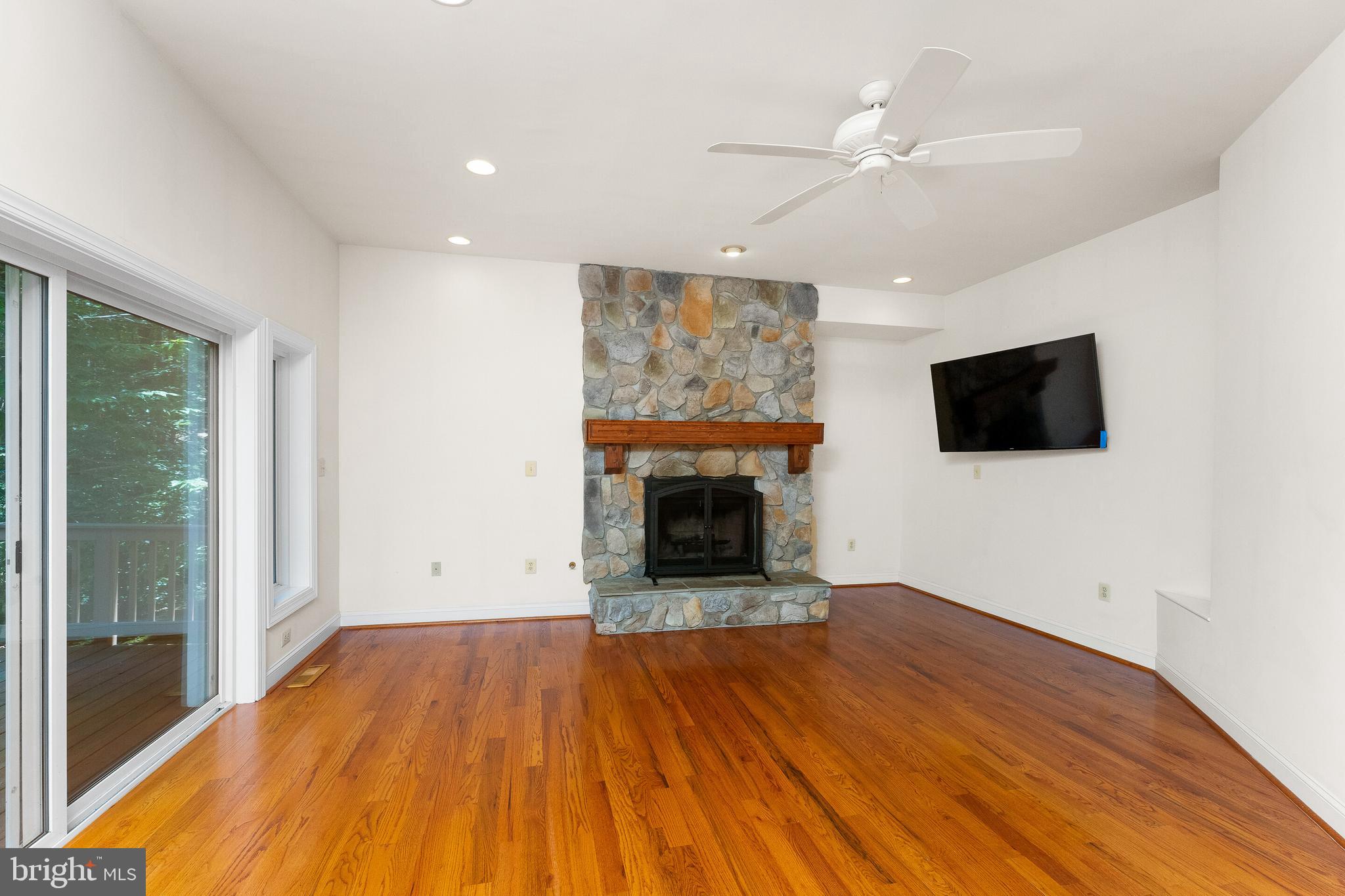 OCCOQUAN OAKS - Residential