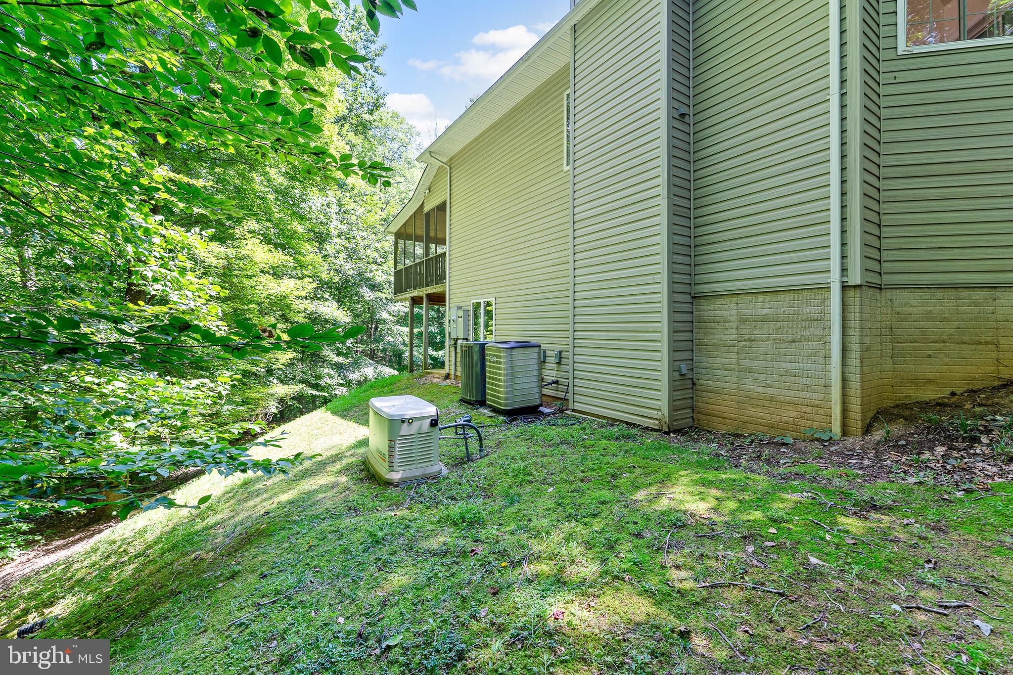 OCCOQUAN OAKS - Residential