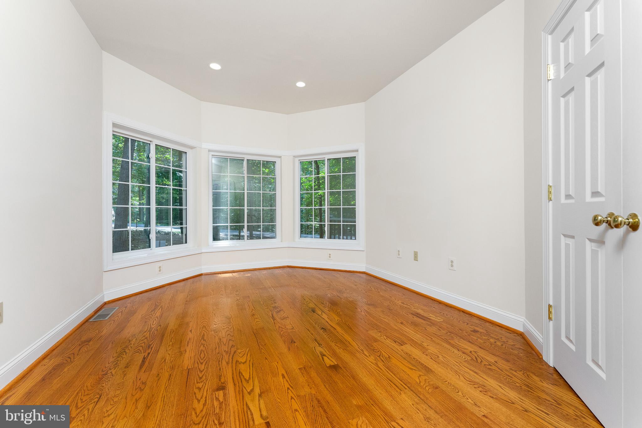OCCOQUAN OAKS - Residential