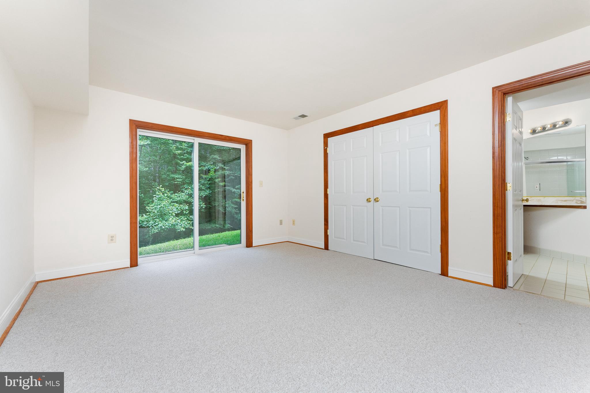 OCCOQUAN OAKS - Residential