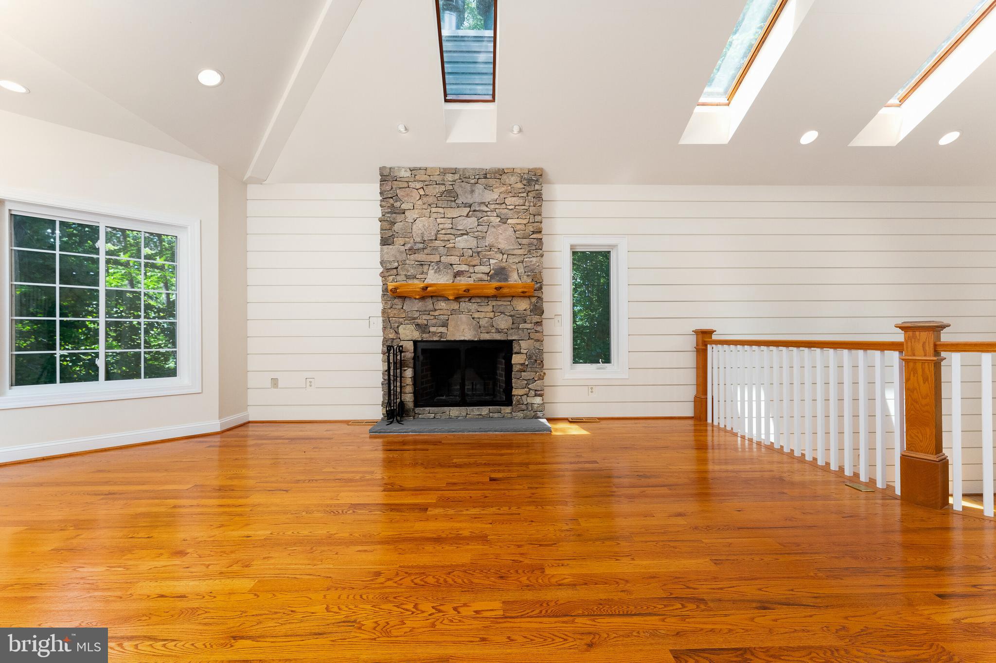 OCCOQUAN OAKS - Residential