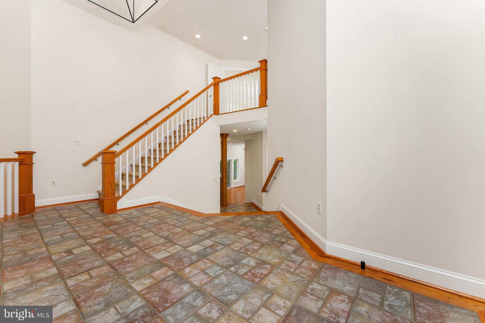 OCCOQUAN OAKS - Residential