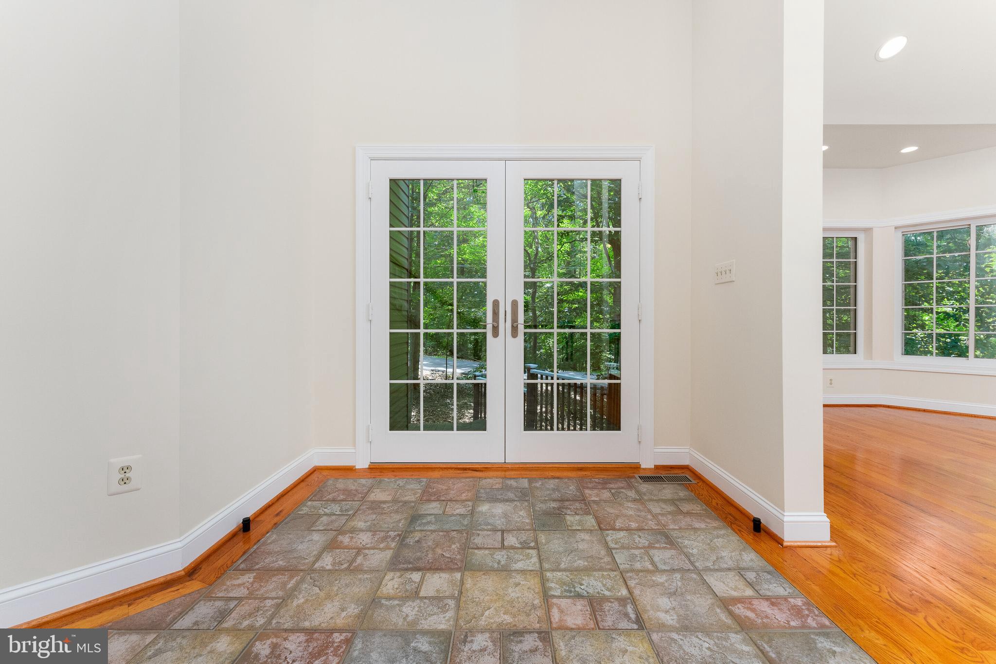 OCCOQUAN OAKS - Residential