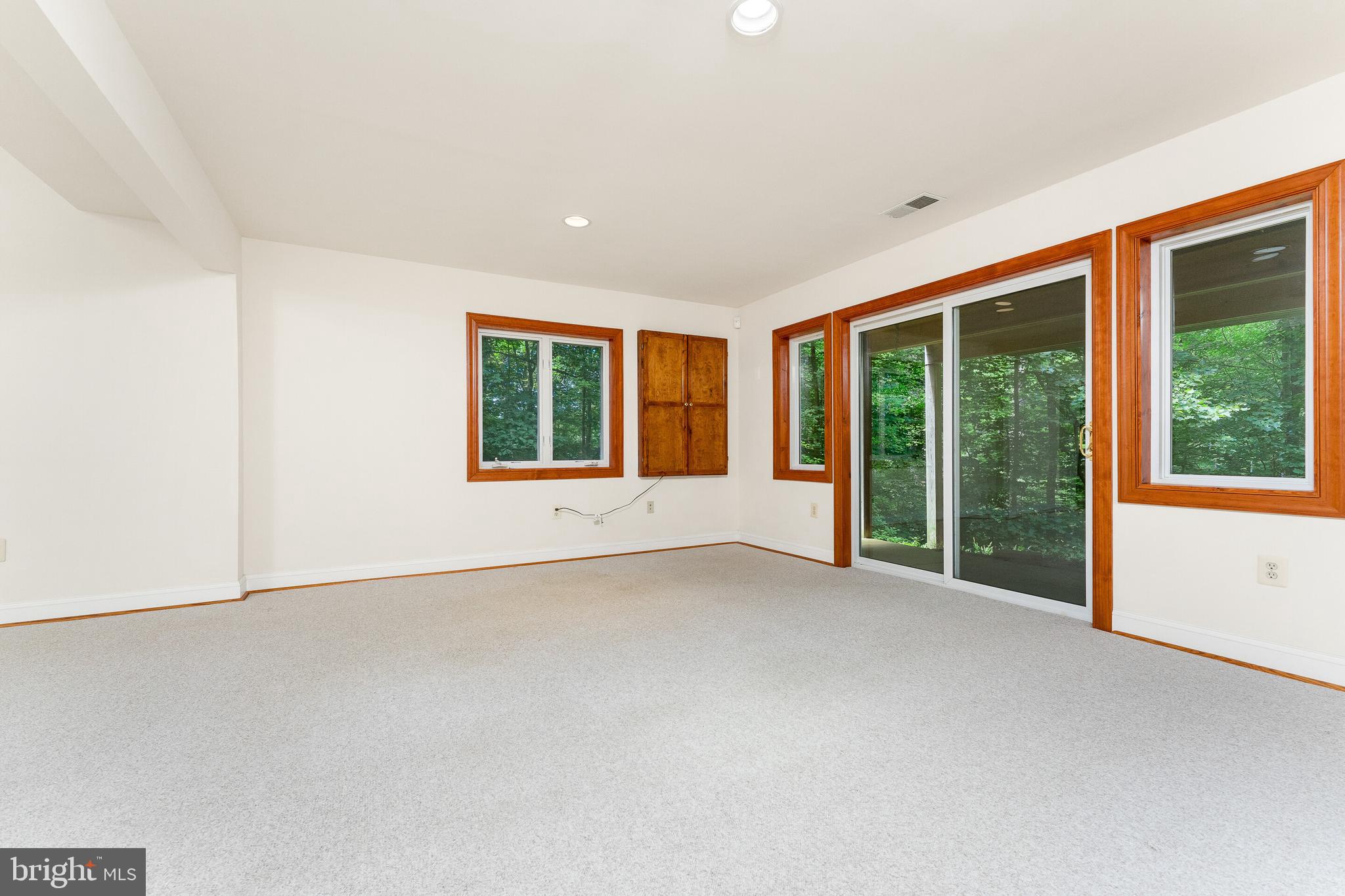 OCCOQUAN OAKS - Residential