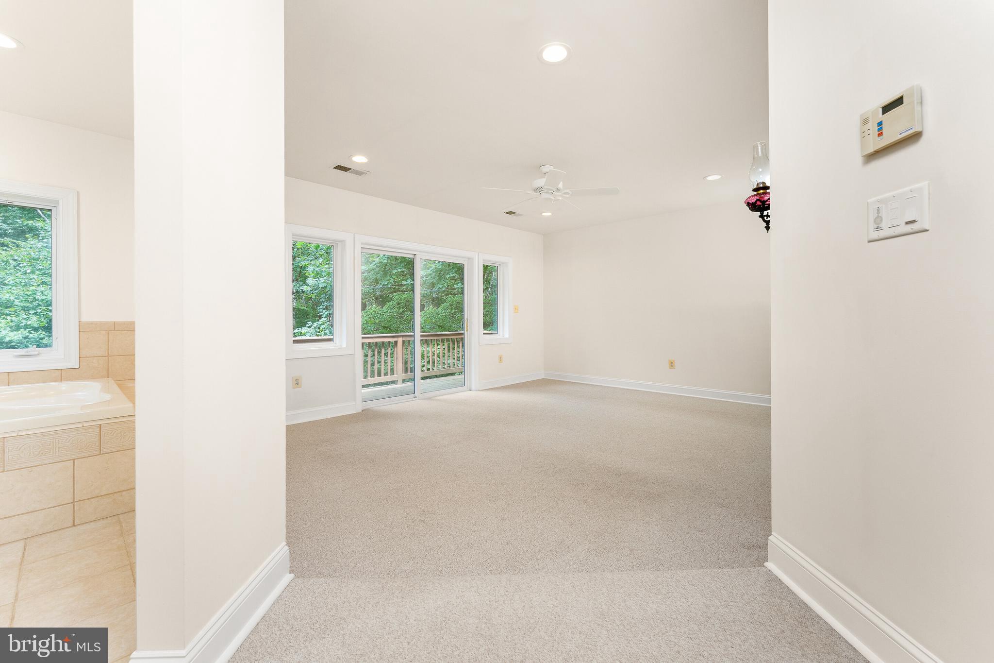 OCCOQUAN OAKS - Residential