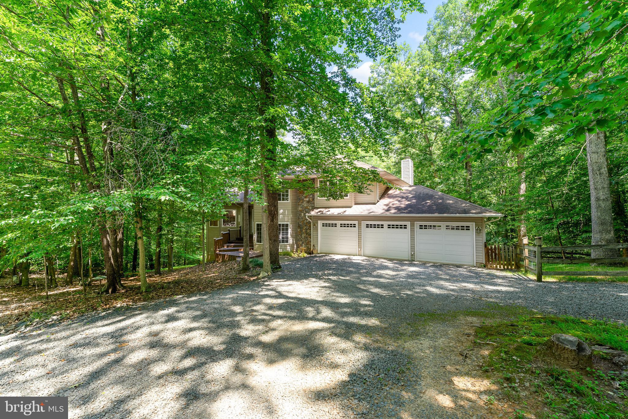 OCCOQUAN OAKS - Residential
