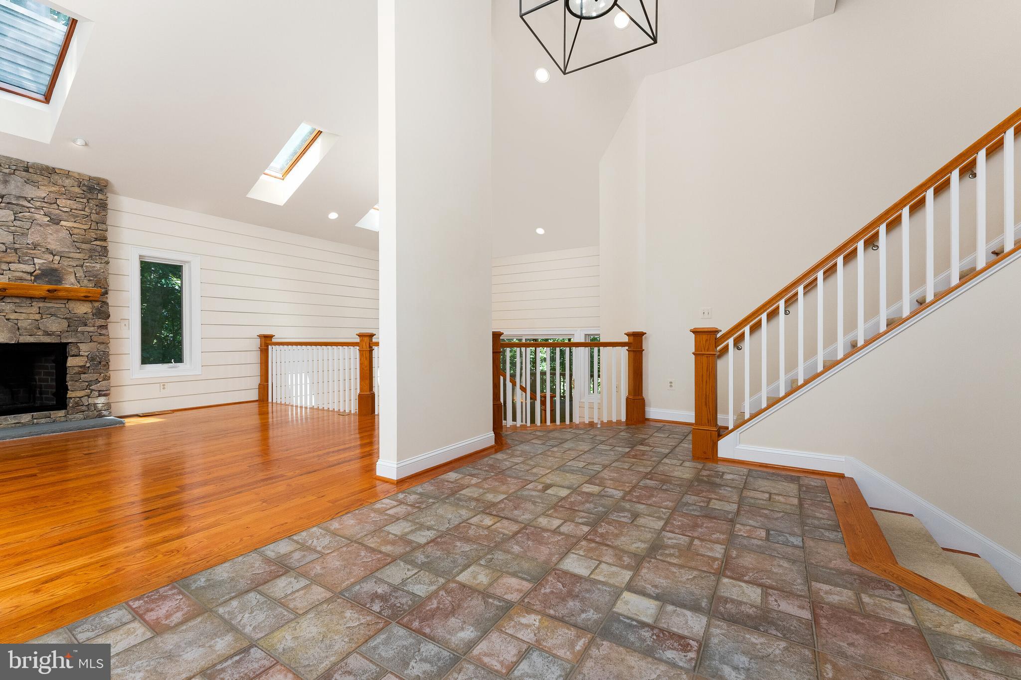 OCCOQUAN OAKS - Residential