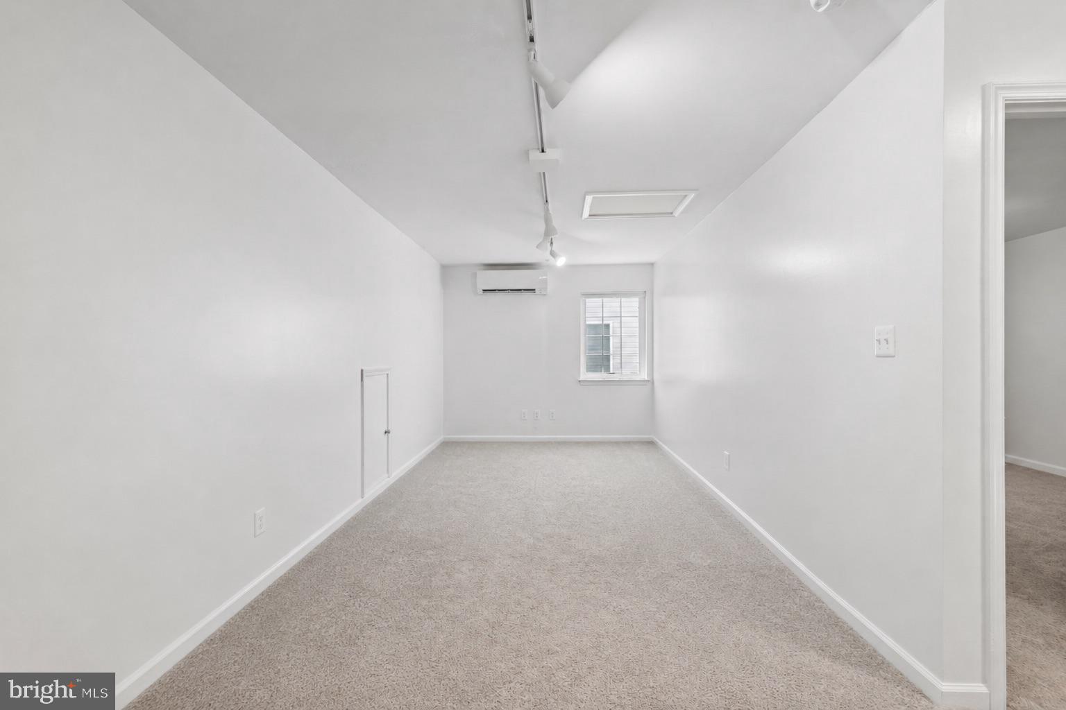 ELLENDALE - Residential