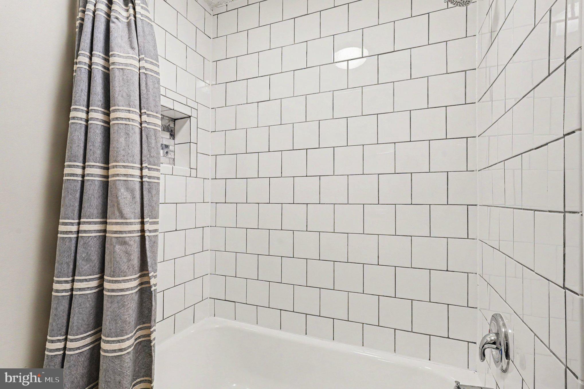 BRENTWOOD MANOR - Residential