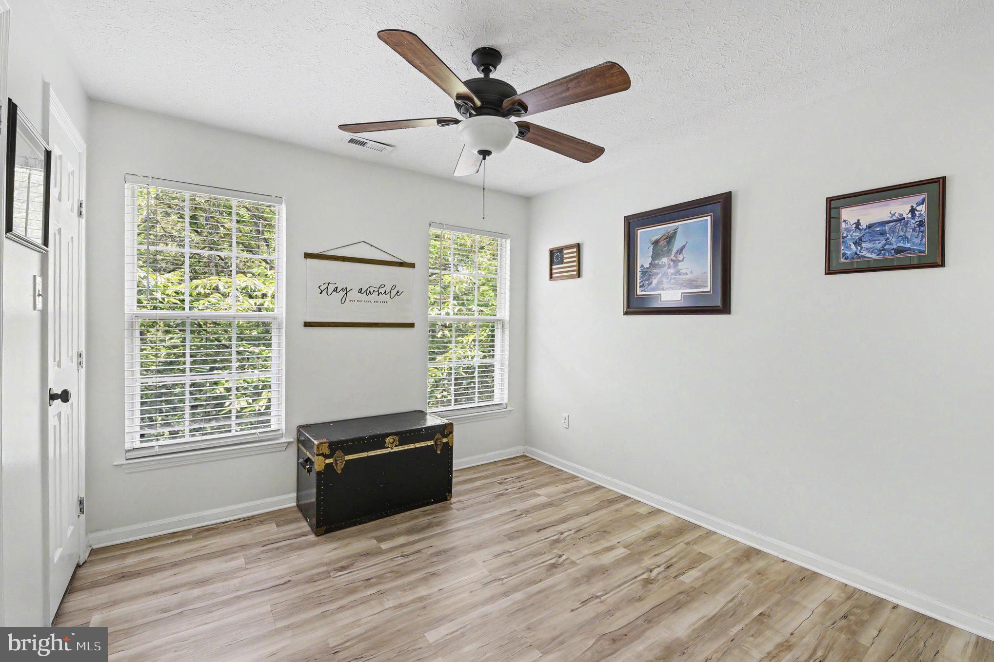 BRENTWOOD MANOR - Residential