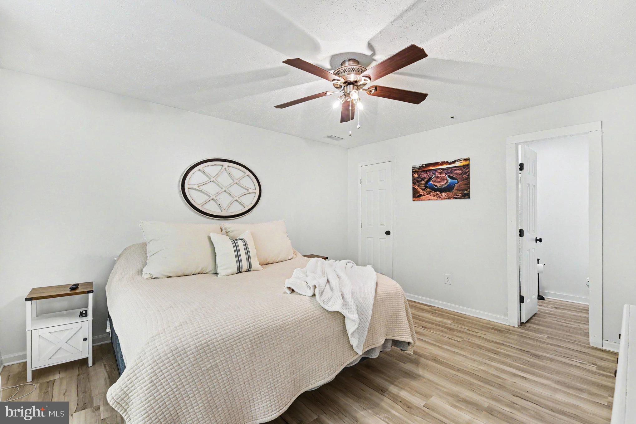 BRENTWOOD MANOR - Residential