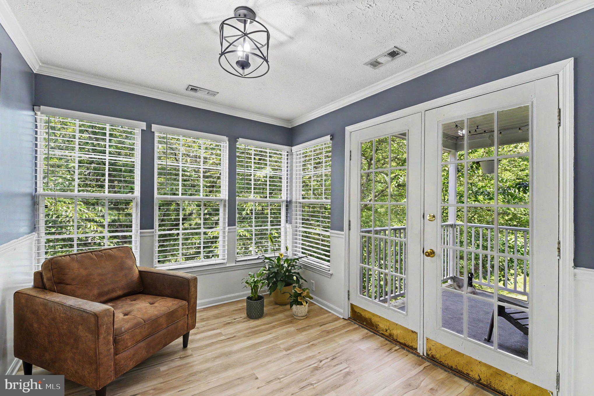 BRENTWOOD MANOR - Residential