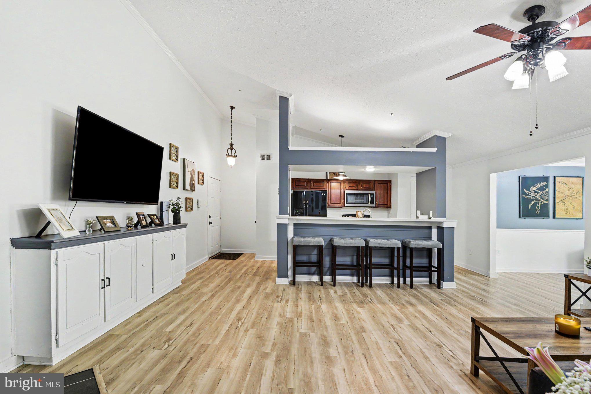 BRENTWOOD MANOR - Residential