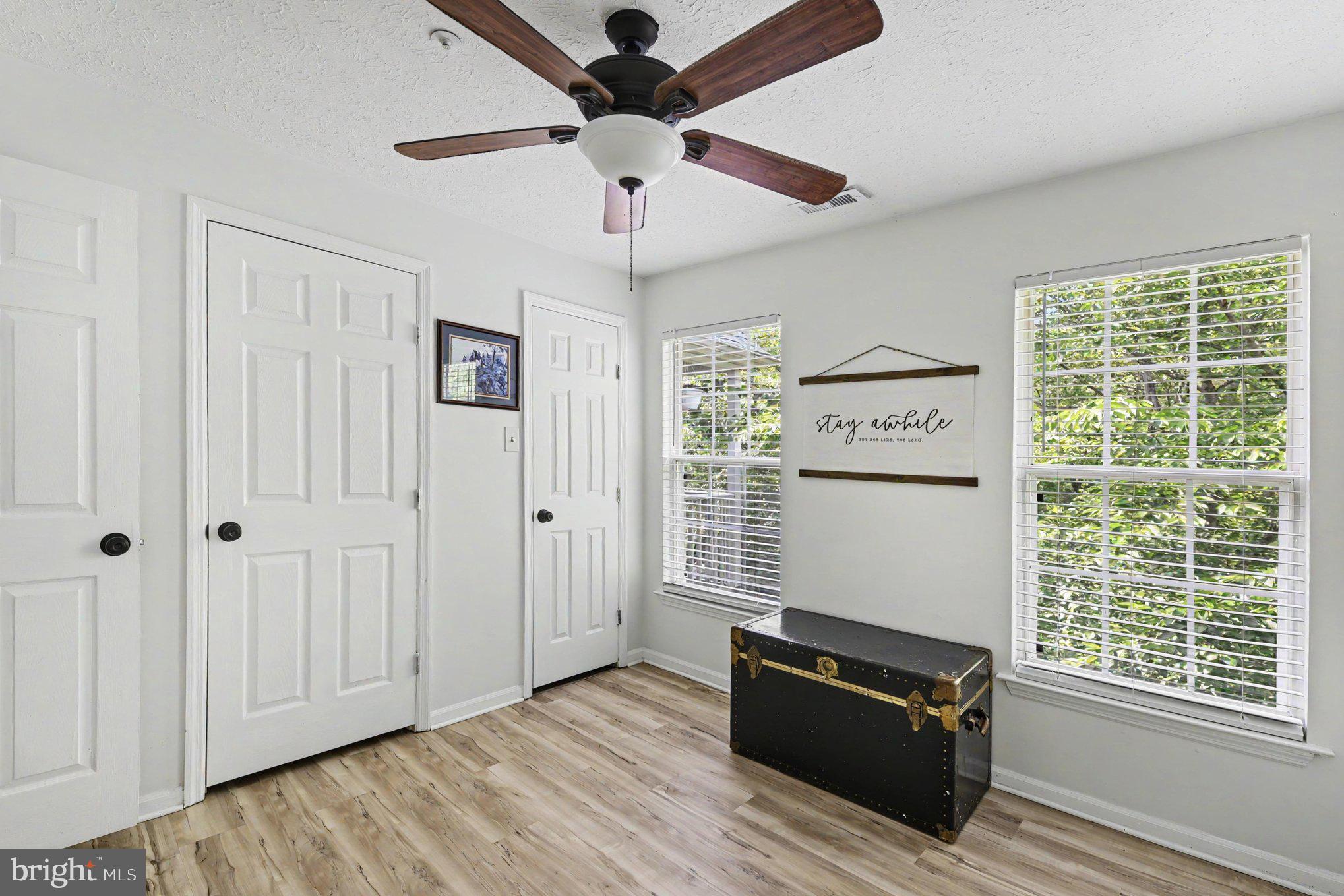 BRENTWOOD MANOR - Residential