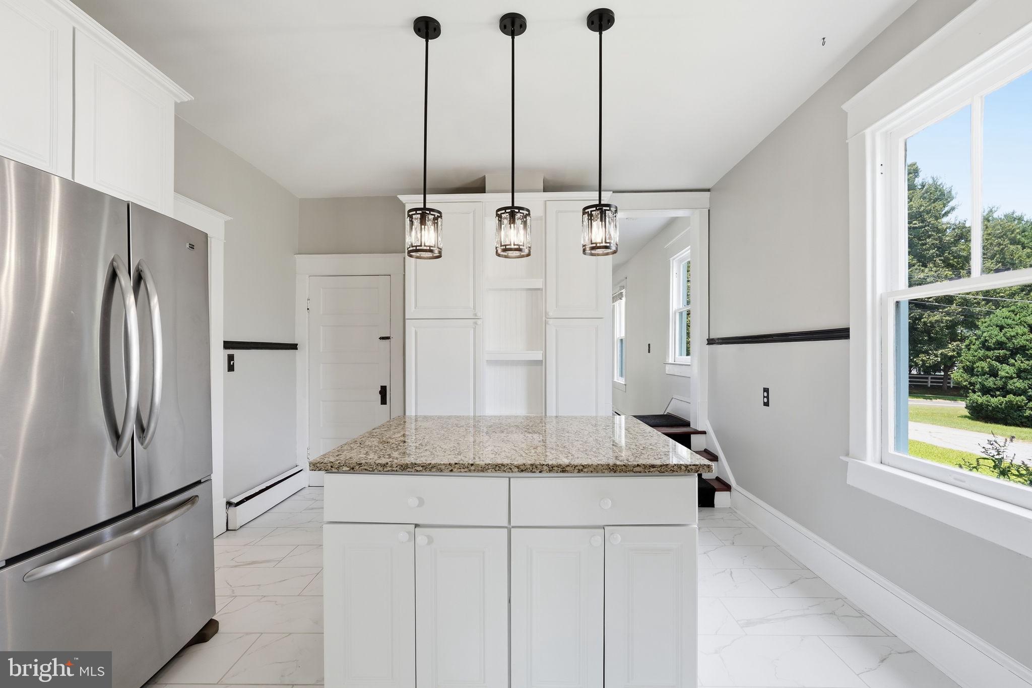 LAYTONSVILLE TOWN - Residential
