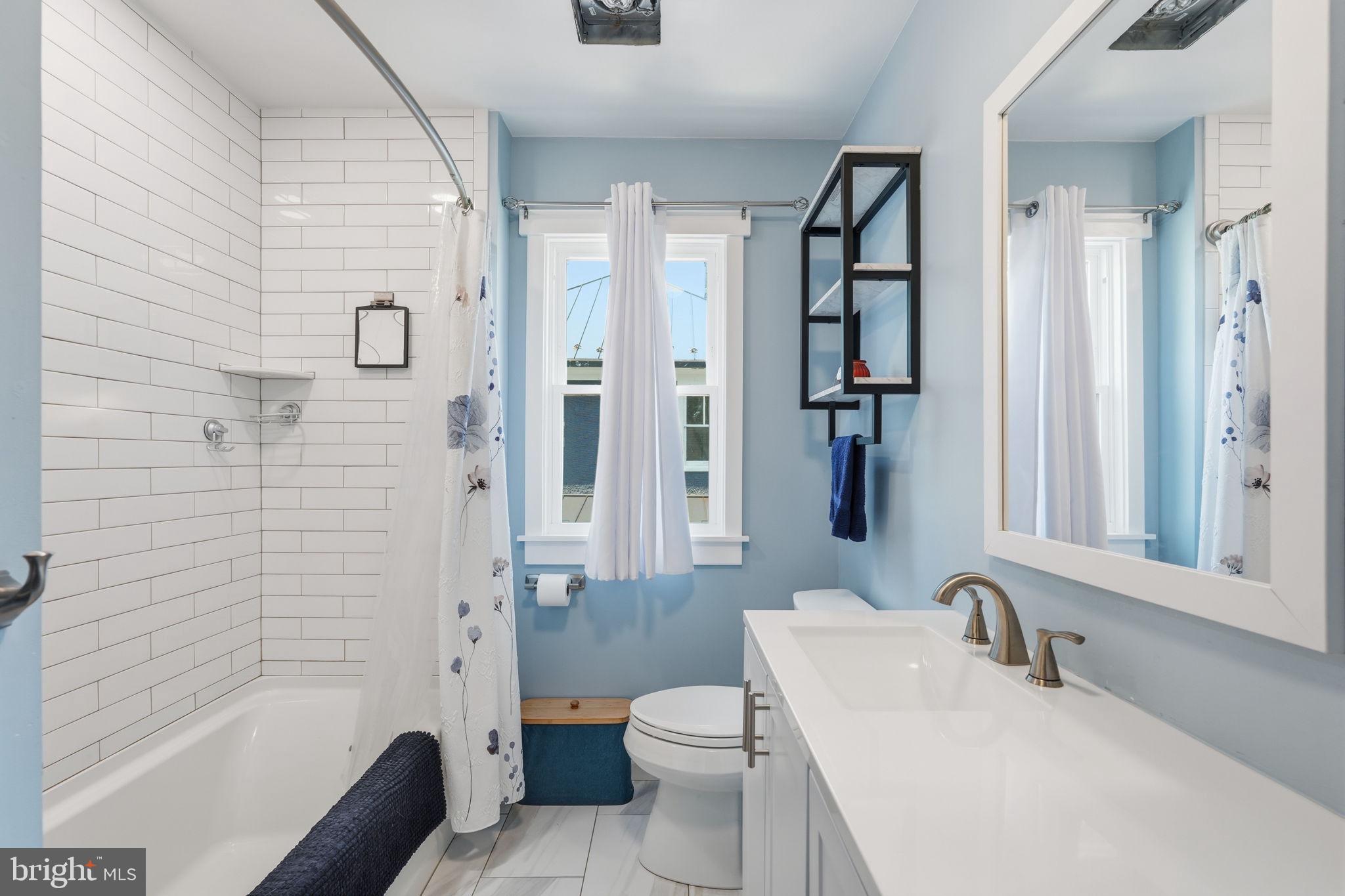 LAYTONSVILLE TOWN - Residential