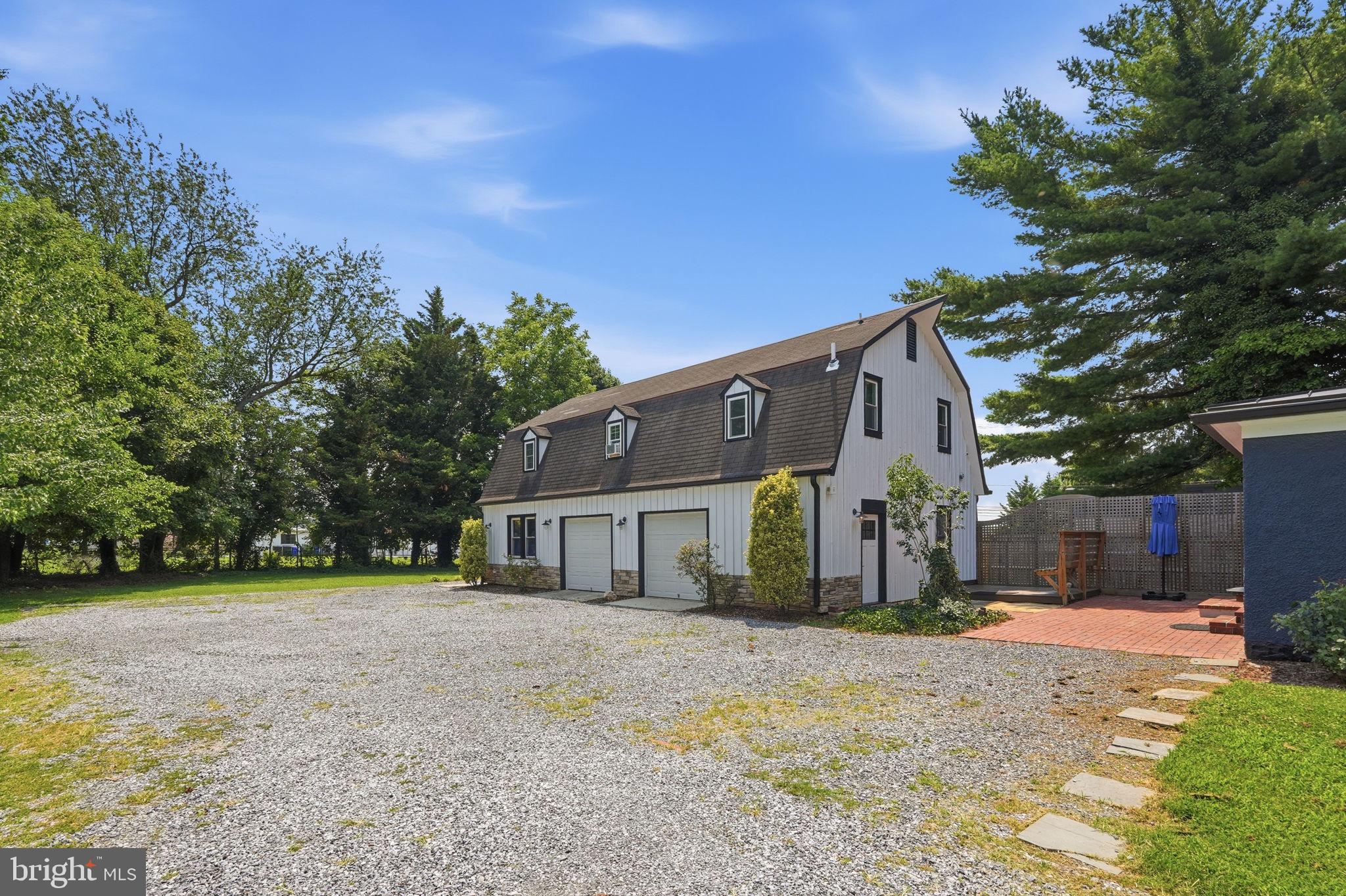LAYTONSVILLE TOWN - Residential