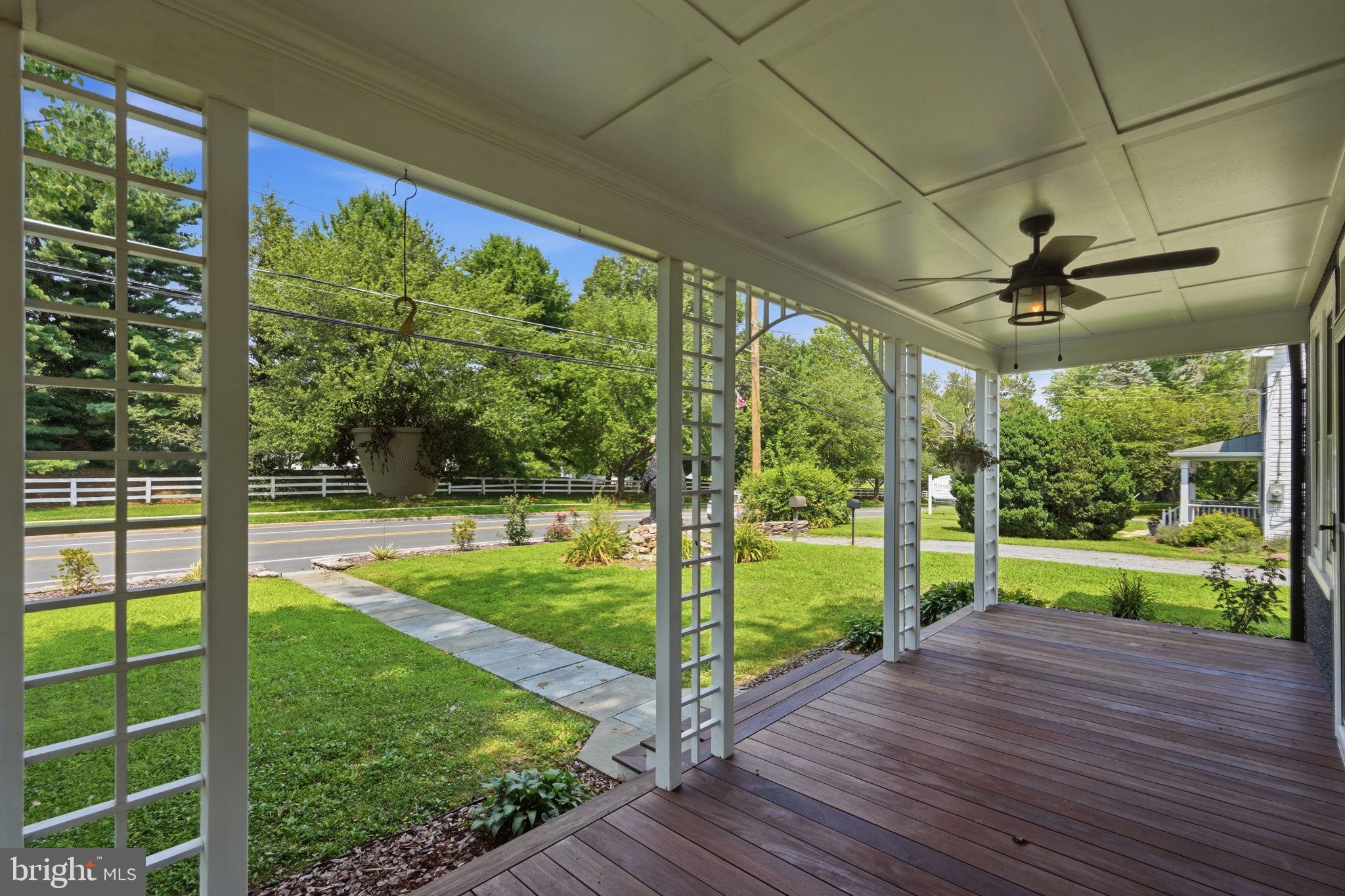 LAYTONSVILLE TOWN - Residential