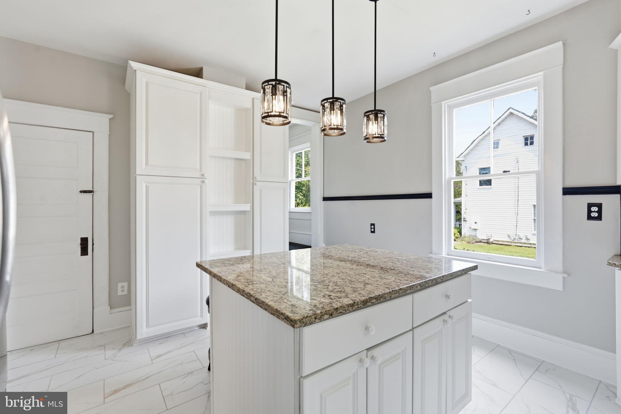 LAYTONSVILLE TOWN - Residential