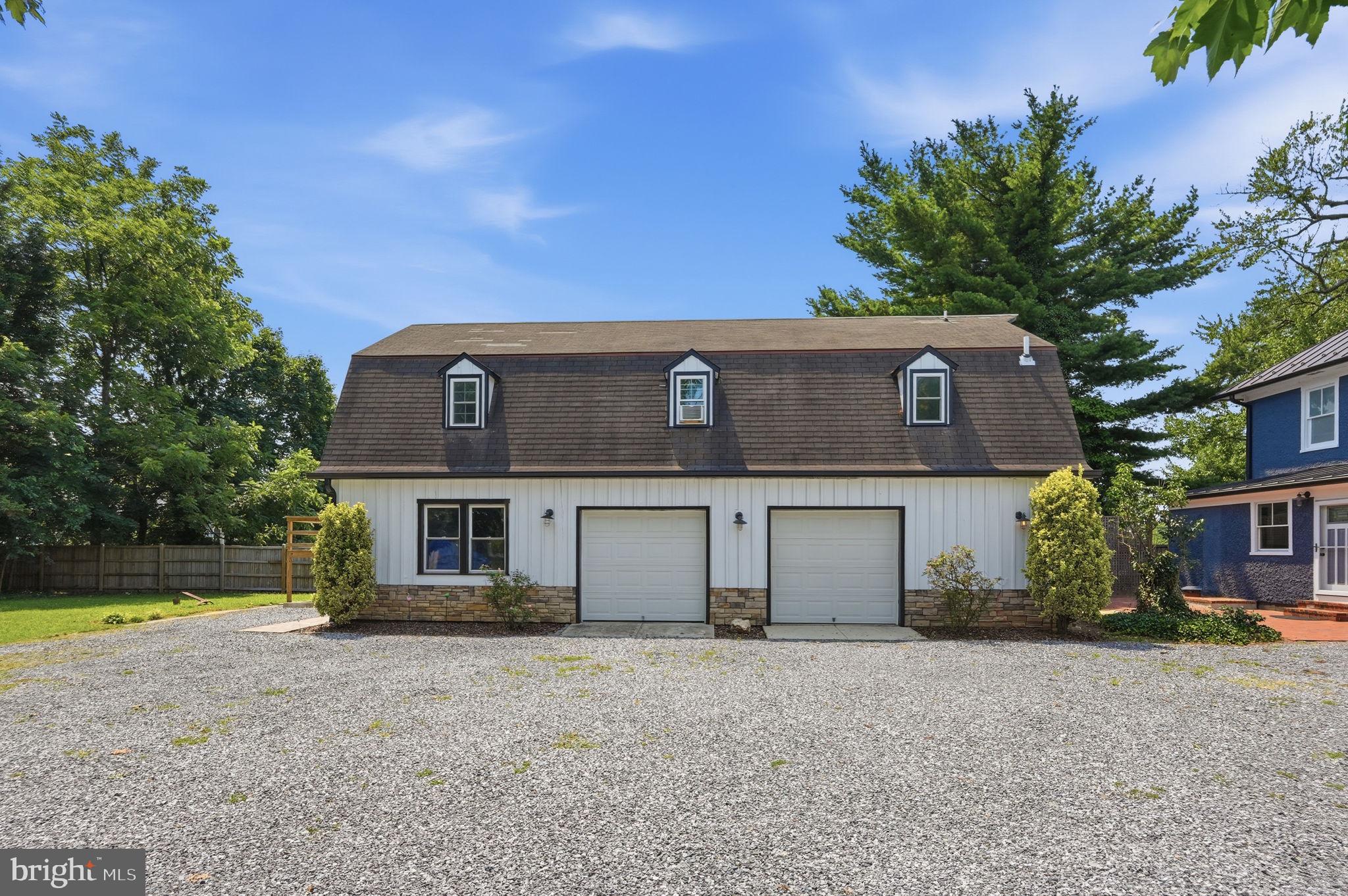 LAYTONSVILLE TOWN - Residential