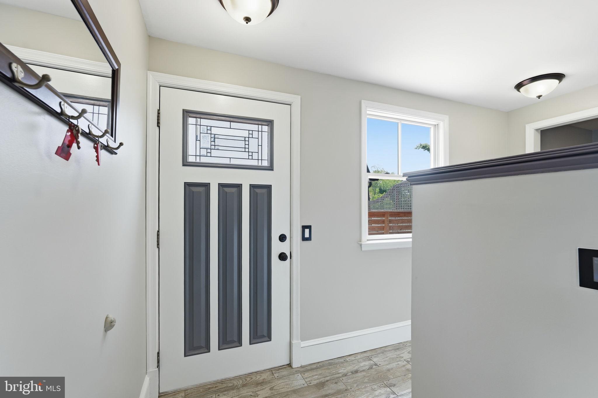 LAYTONSVILLE TOWN - Residential