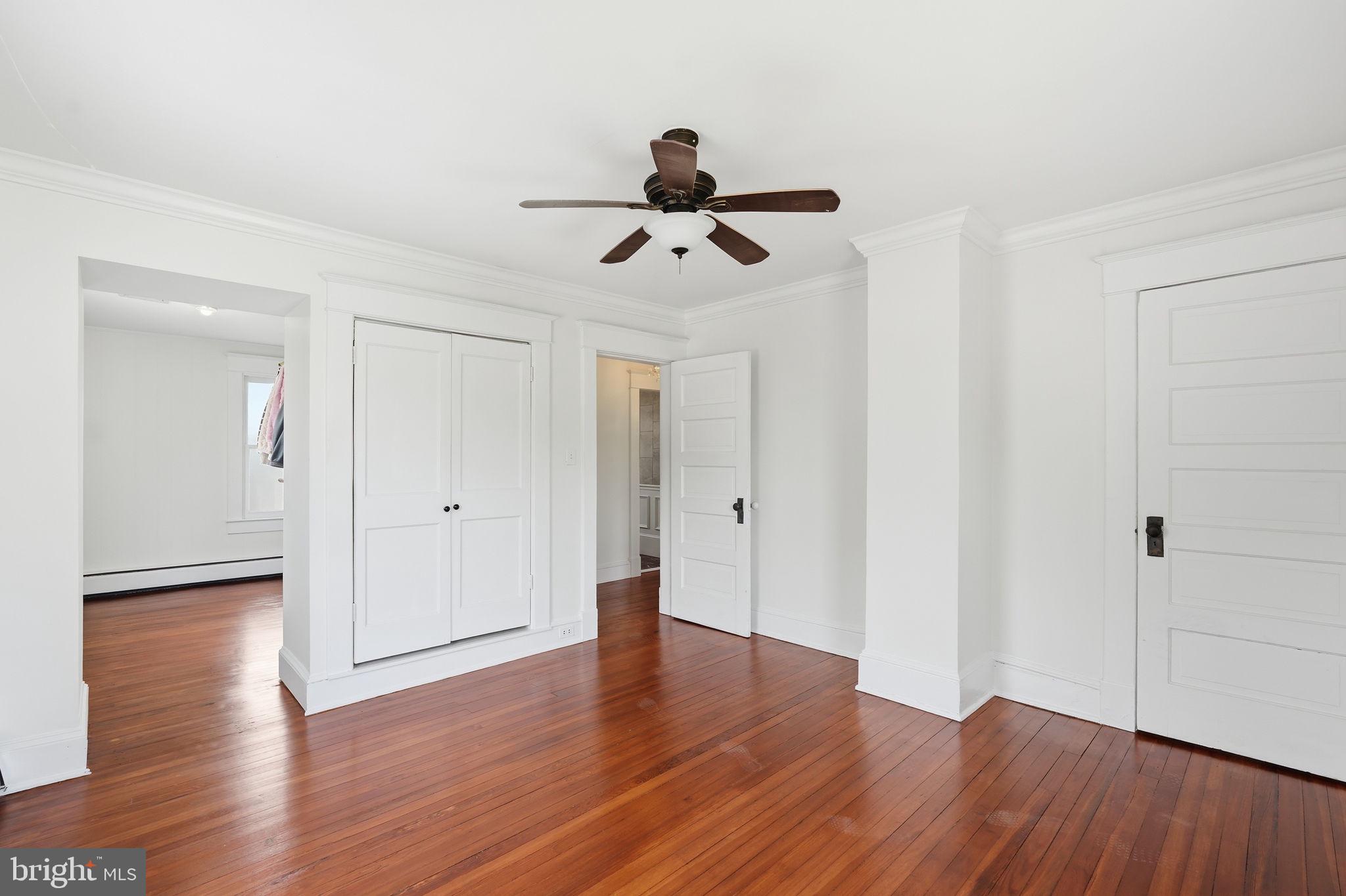 LAYTONSVILLE TOWN - Residential