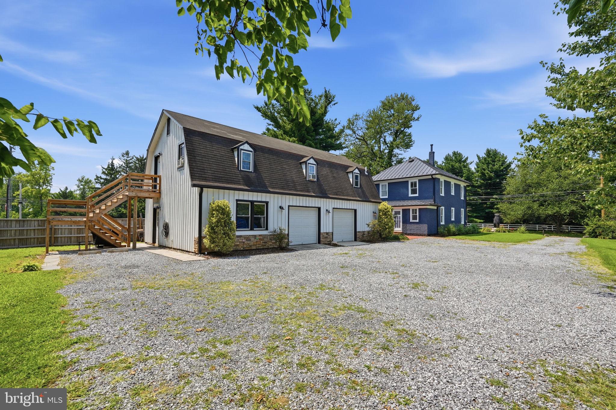 LAYTONSVILLE TOWN - Residential