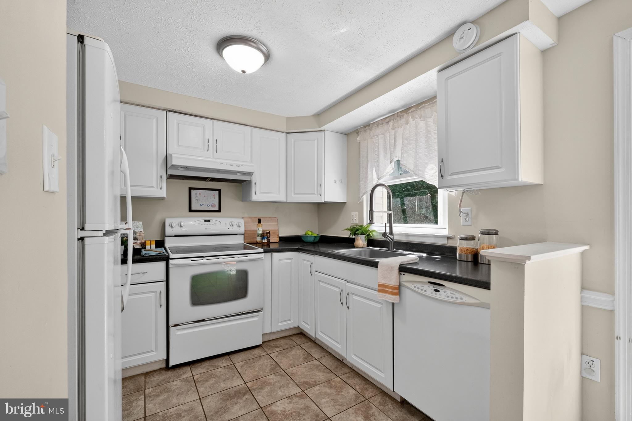 ASBURY WOODS - Residential