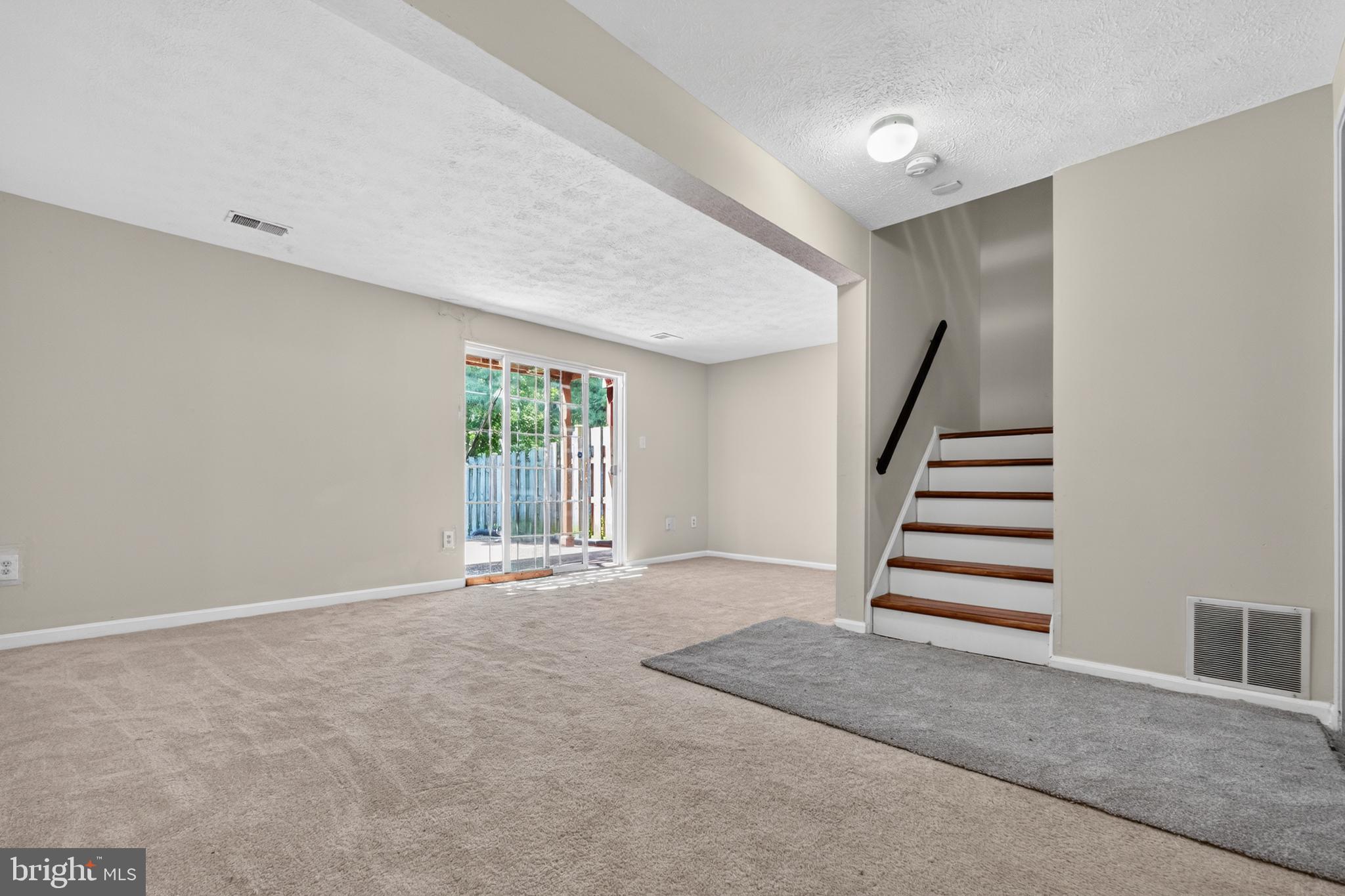 ASBURY WOODS - Residential