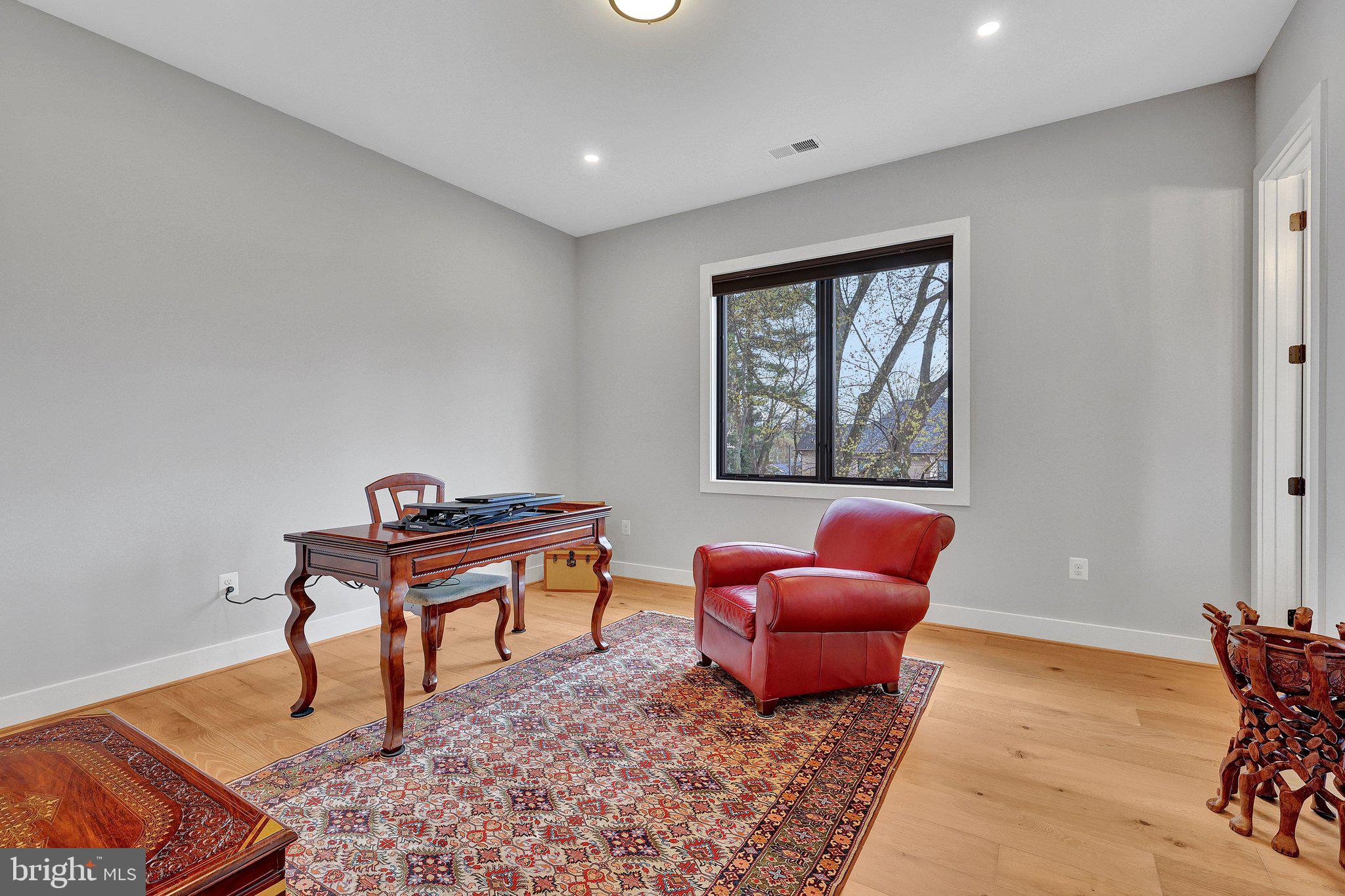 WEST LANGLEY - Residential