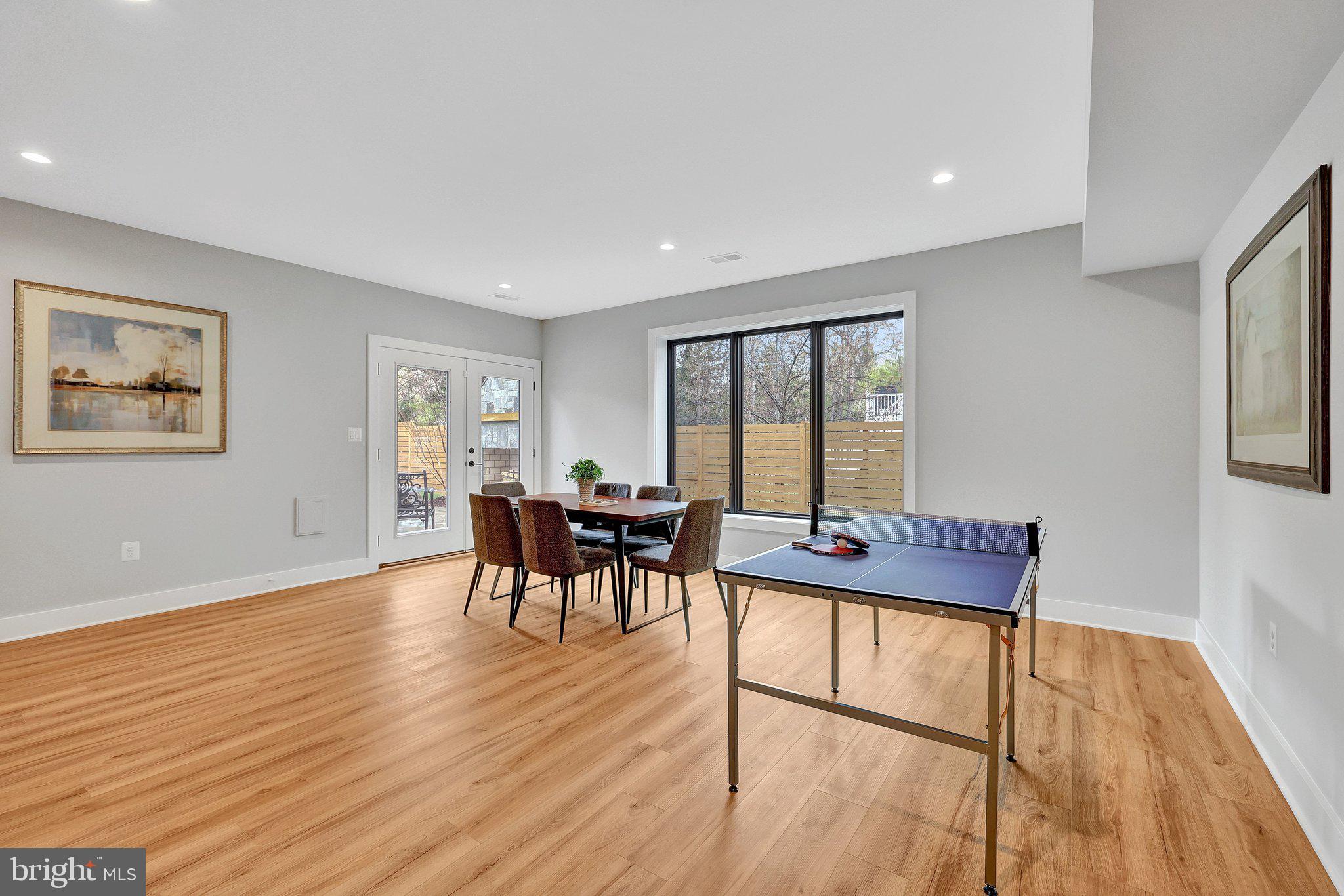 WEST LANGLEY - Residential